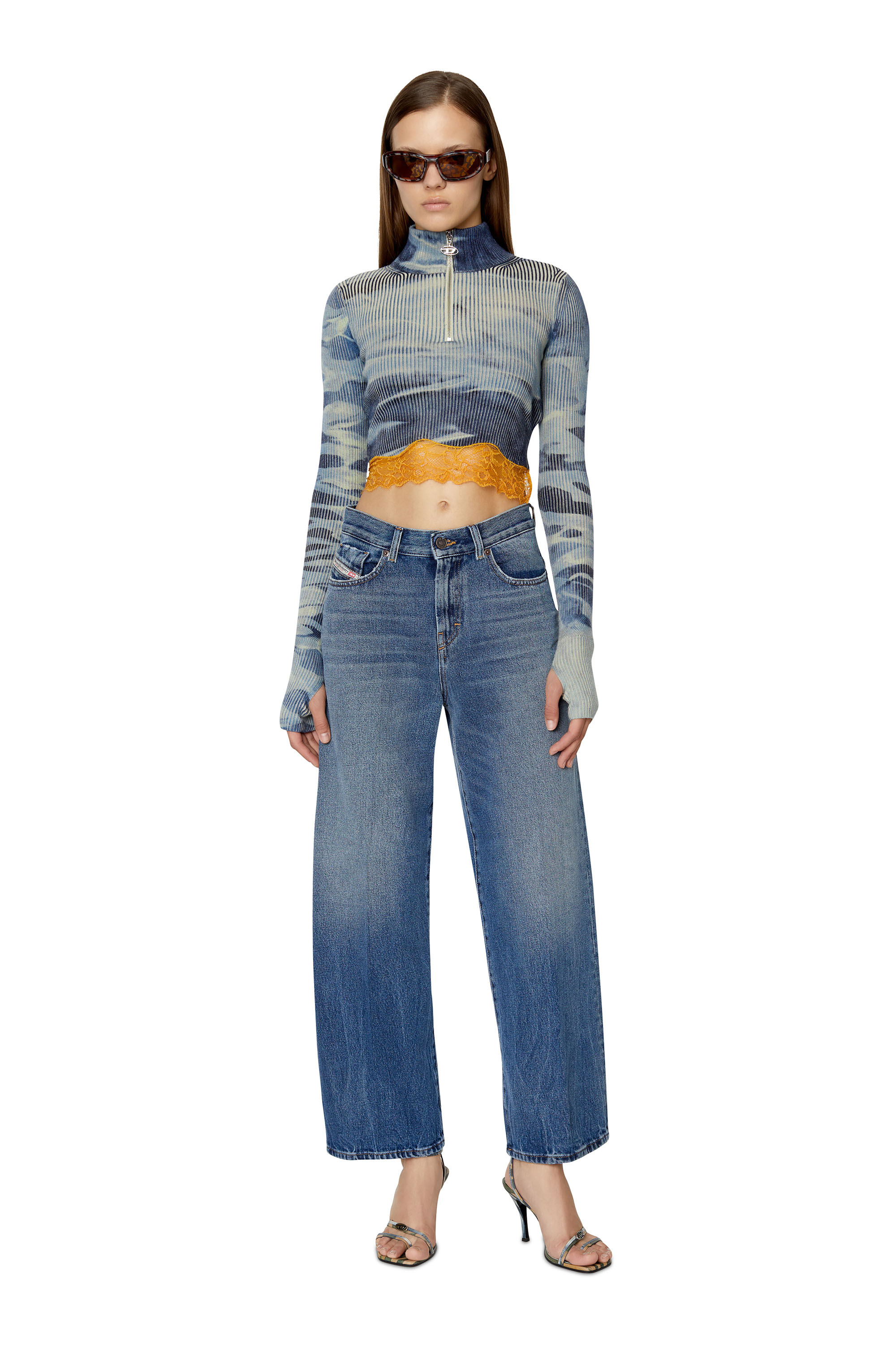 Diesel - 2000 09E03 Bootcut and Flare Jeans, Mittelblau - Image 5