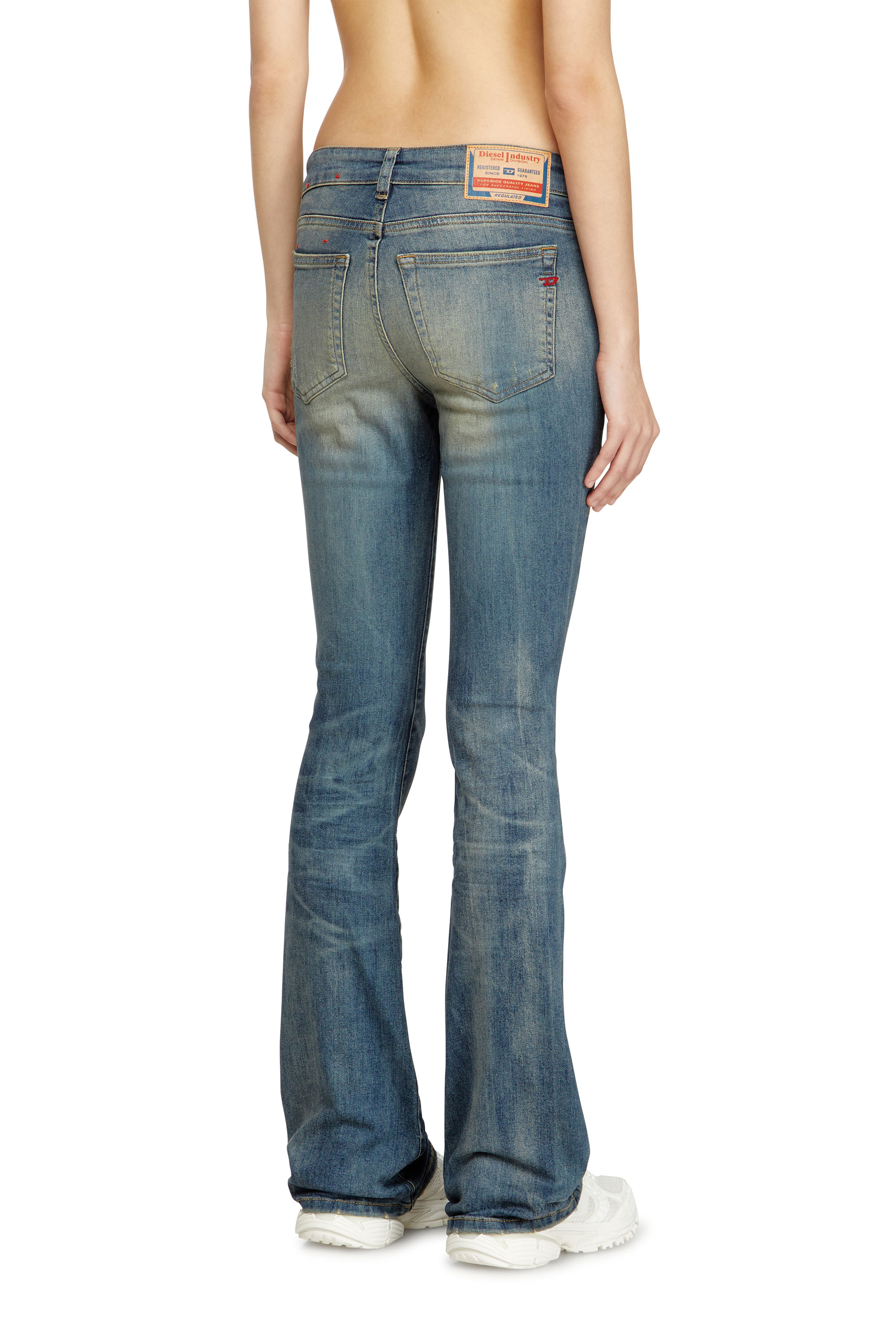 Diesel - Bootcut Jeans 1969 D-Ebbey 0ADBP Donna, Blu medio - Image 4