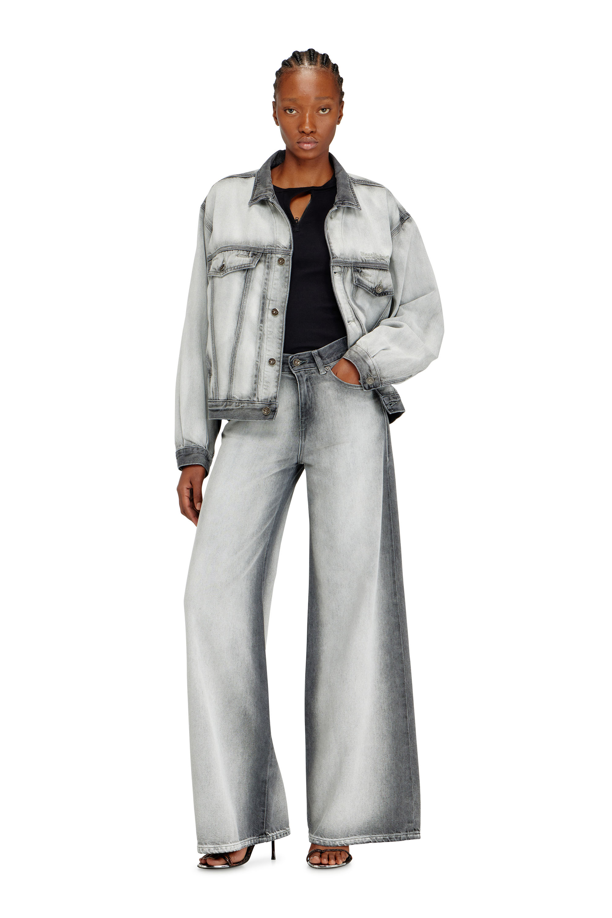 Diesel - Flare Jeans 1978 D-Akemi 09P28 Donna, Grigio Chiaro - Image 2