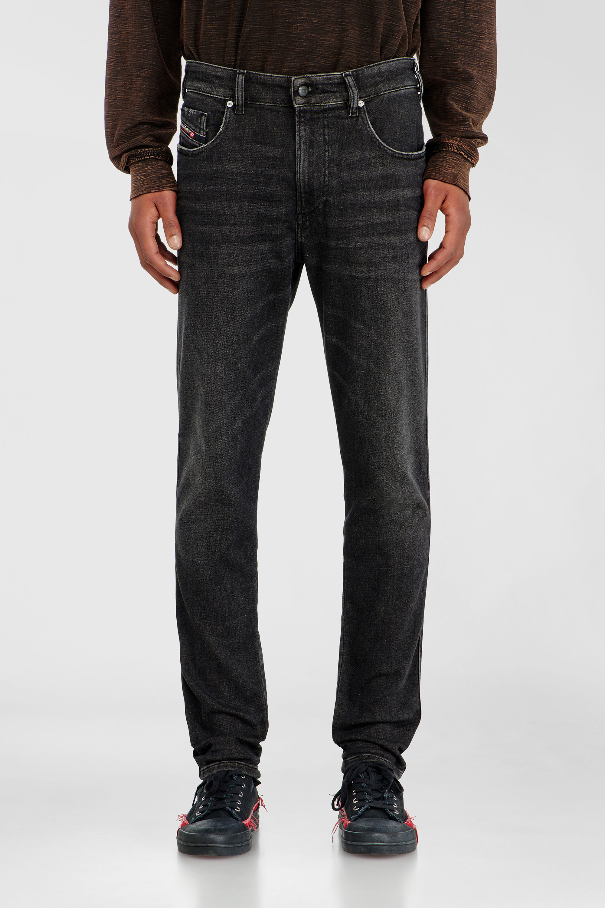 Diesel - Herren Slim 2062 D-Strukt Joggjeans&reg; 09P92, Schwarz/Dunkelgrau - 1
