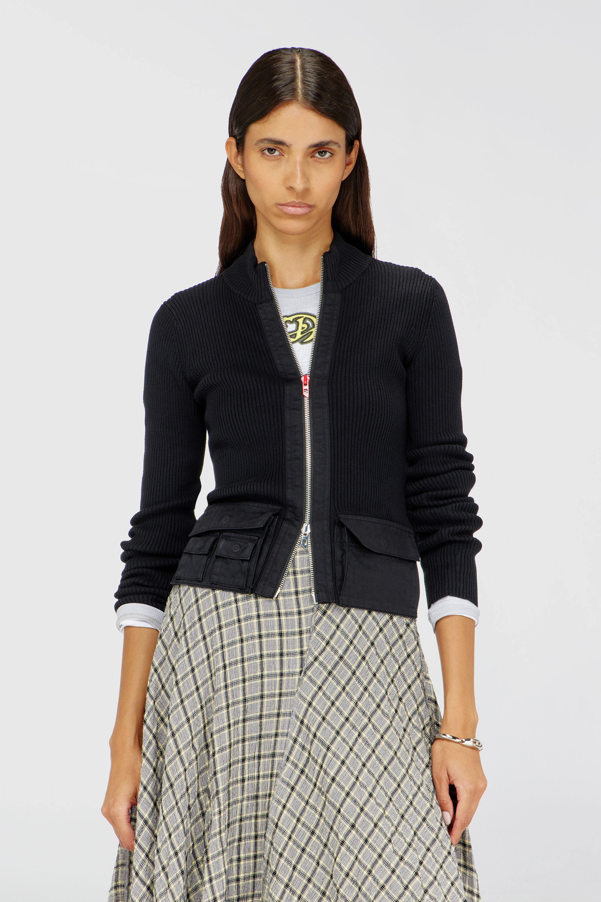Diesel - M-MELISSA, Cardigan a costine con tasche cargo Donna in Nero - 1
