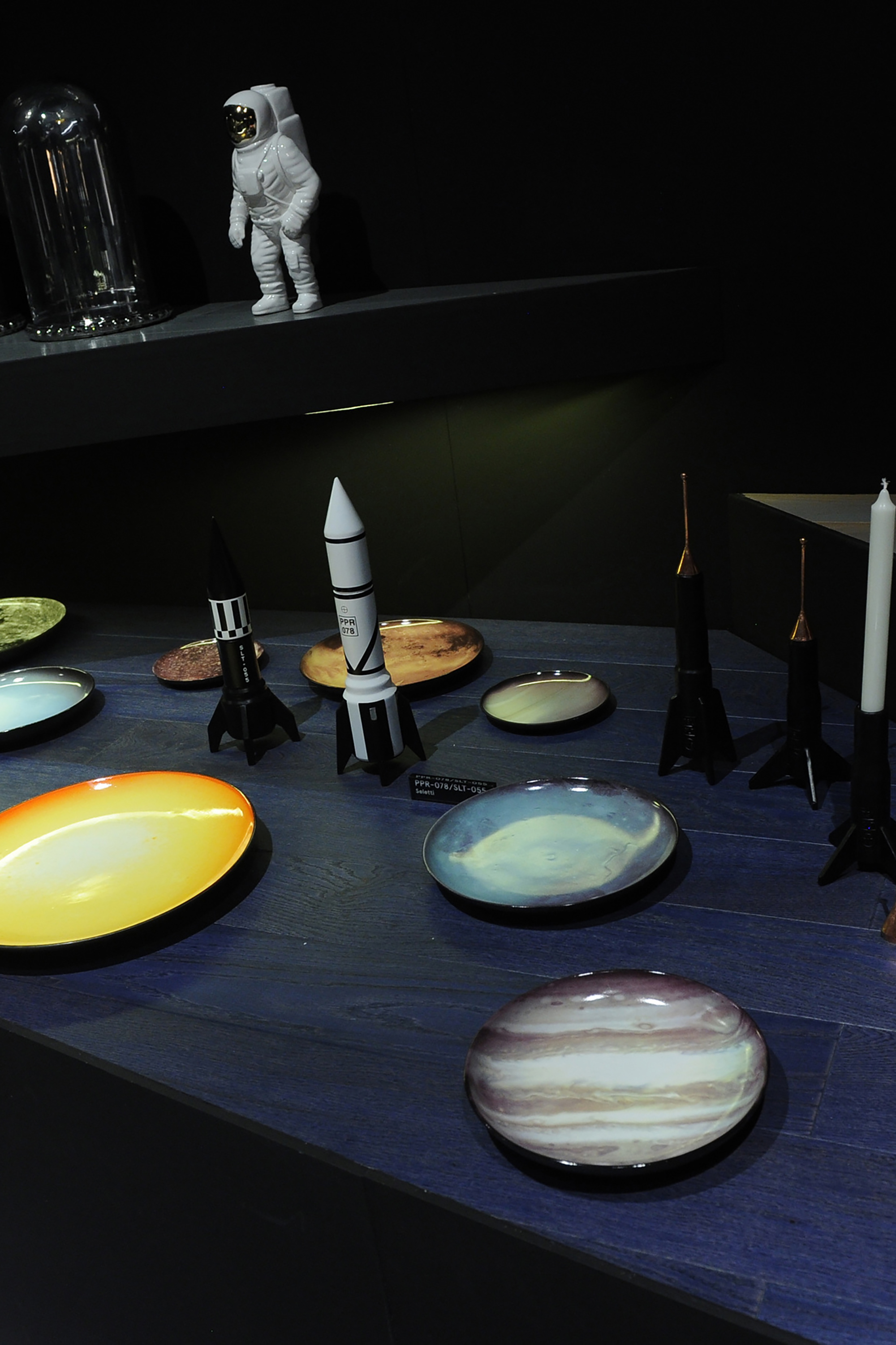 Diesel - 10825 COSMIC DINER, Unisex Essteller aus Porzellan „Jupiter“ in Braun/Weiß - 2