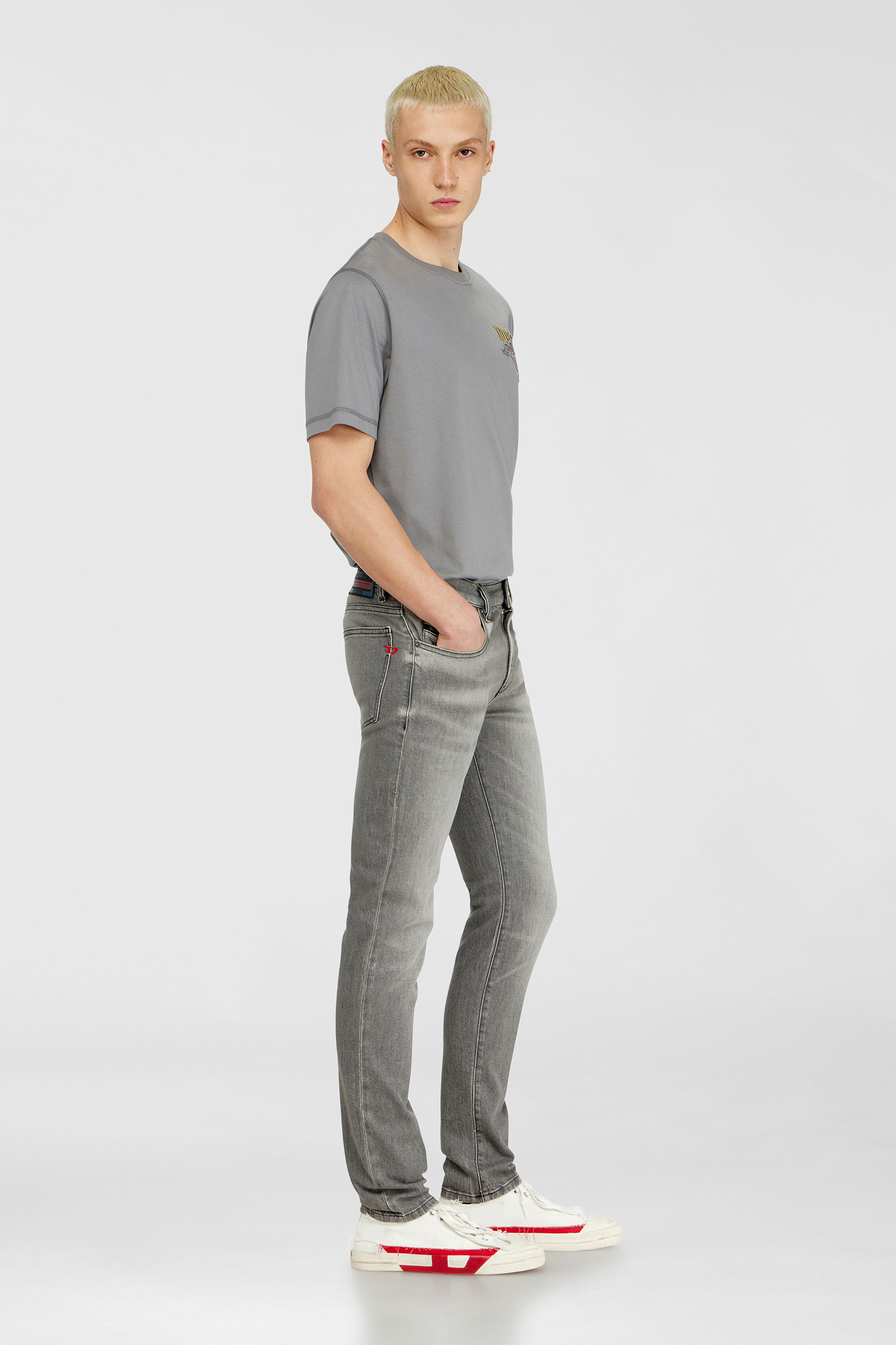 Diesel - Herren Slim Jeans 2019 D-Strukt 0KBBL, Hellgrau - 2