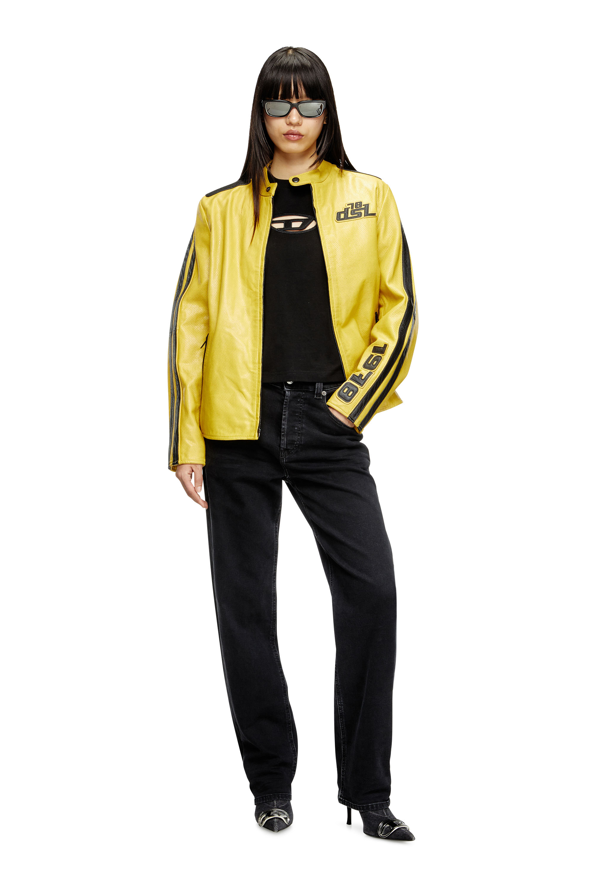 Diesel - T-ROWY-OD, T-shirt boxy con D ricamata Donna in Nero - 1