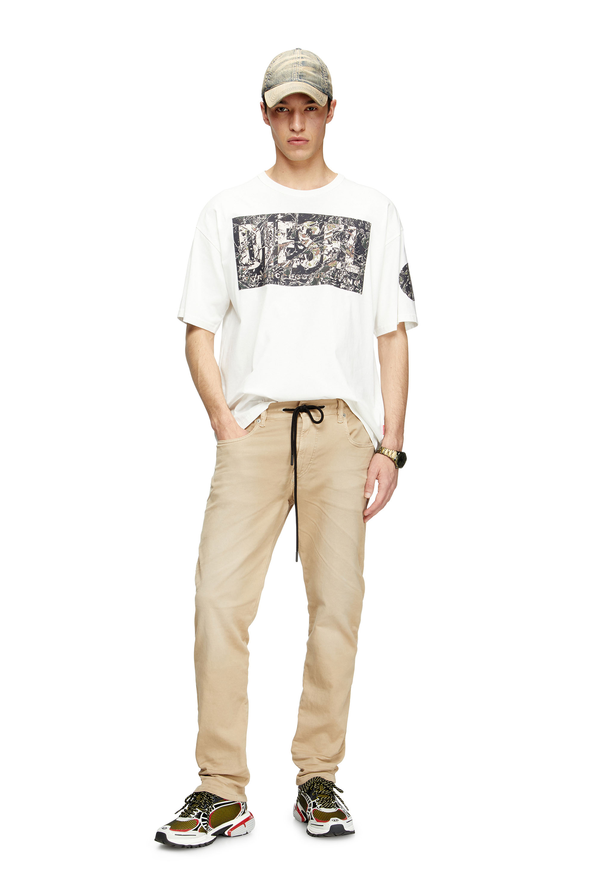 Diesel - Slim 2060 D-Strukt Joggjeans® 0670M Uomo, Marrone Chiaro - Image 2