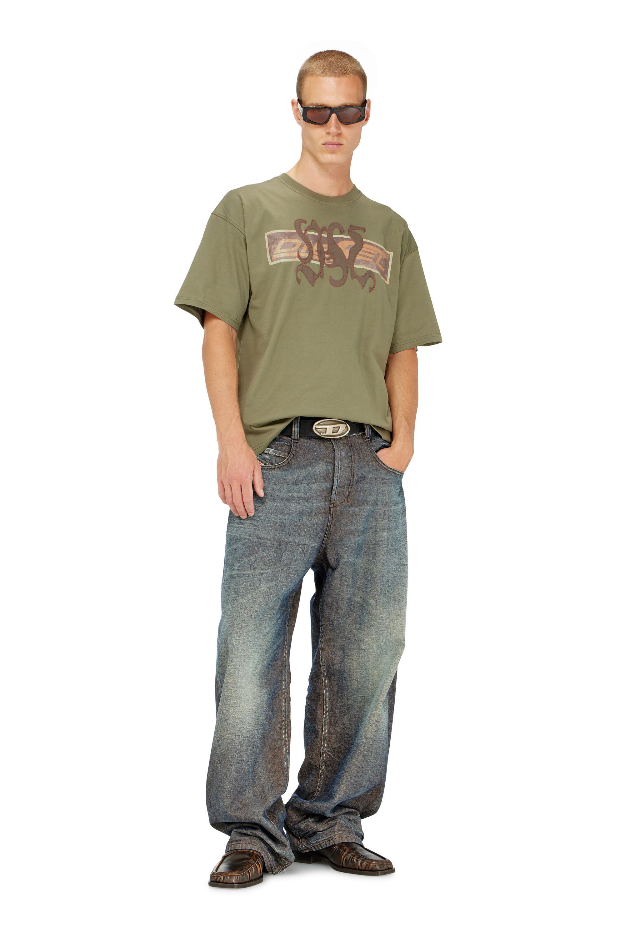 Diesel - T-BOXT-AA17, T-shirt avec imprim&eacute; graphique et patchs Homme in Vert - 2