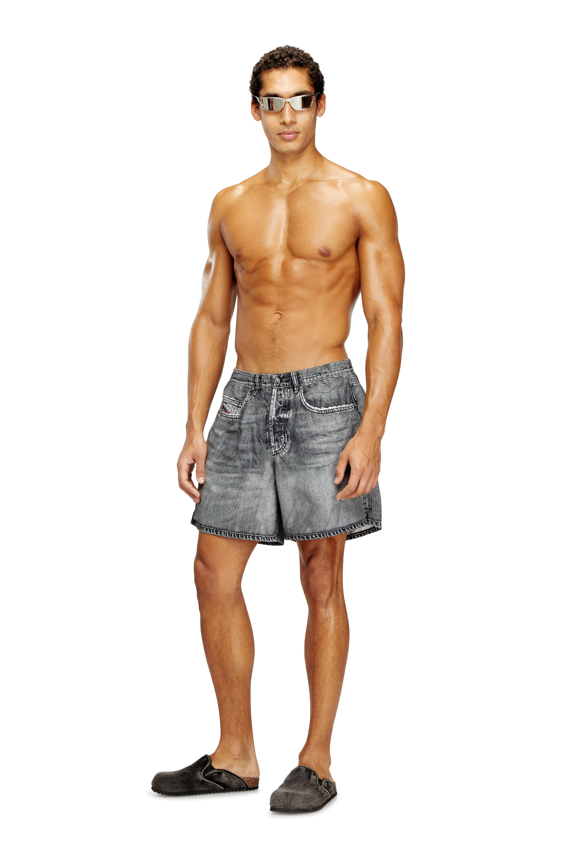 Diesel - SOCCER-41-DNM, Herren Badeshorts mit Denim-Trompe-l'œil-Print in null - 1
