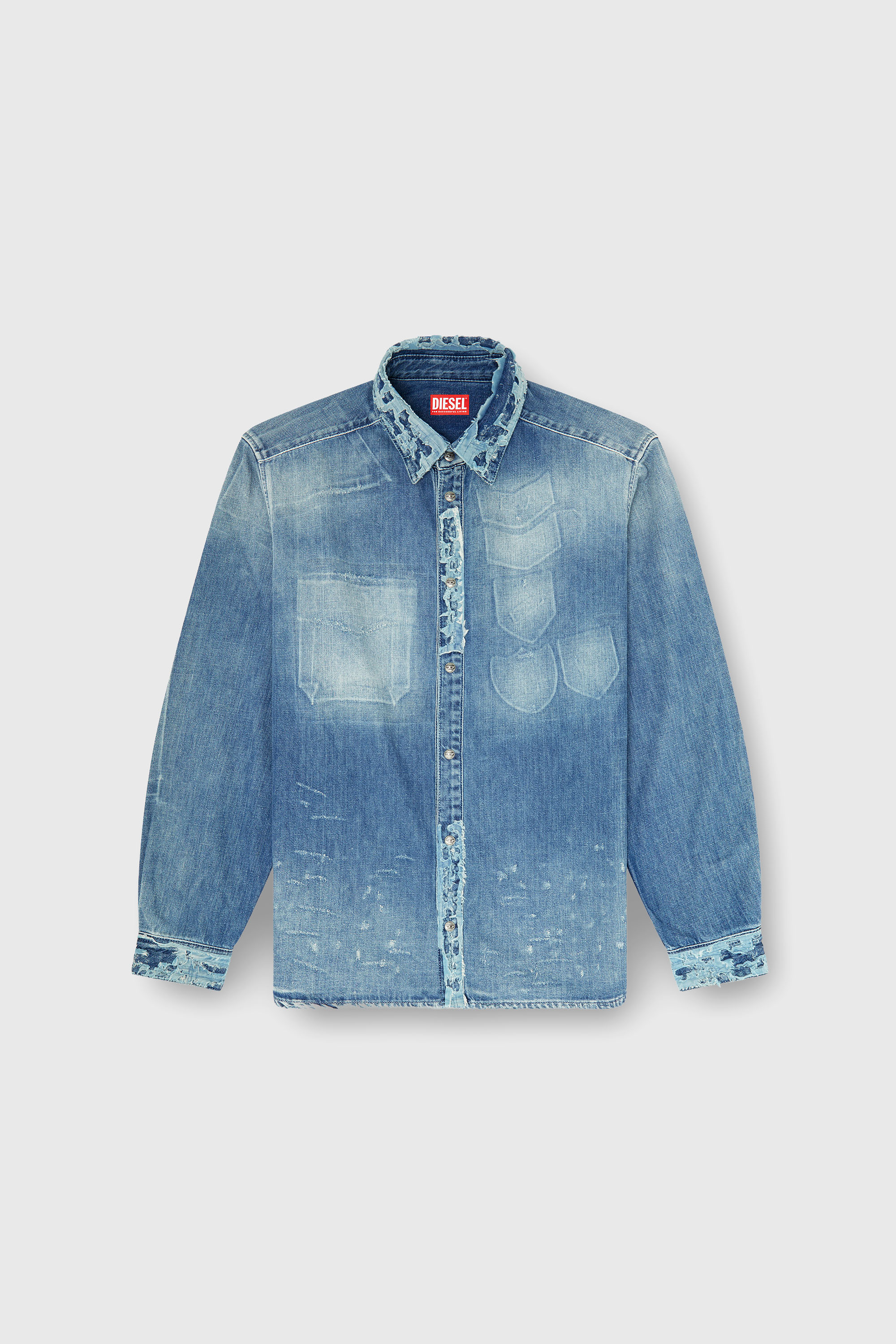 Diesel - D-SIMPLY, Camicia in denim effetto patch distressed Uomo in Blu - 2