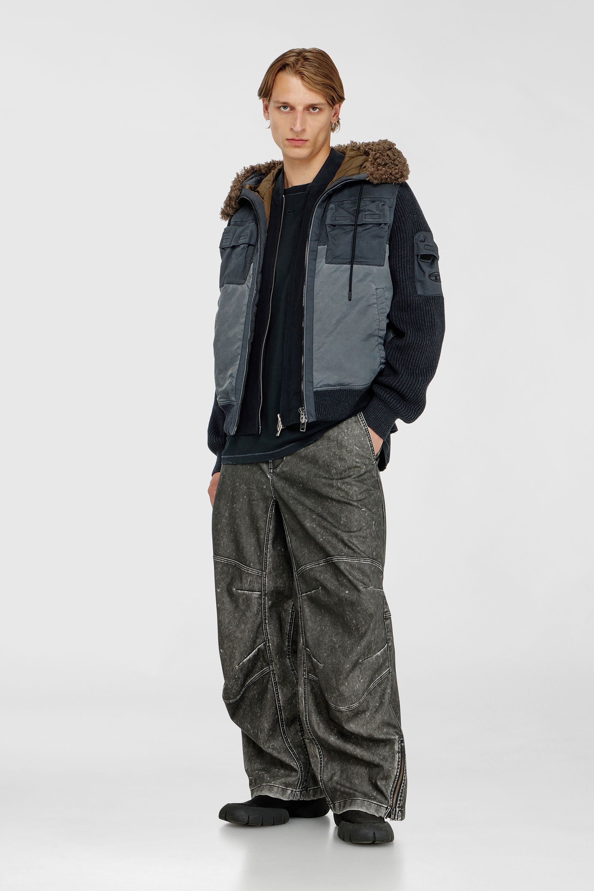 Diesel - W-DELLS, Giacca imbottita con cappuccio e maniche in maglia Uomo in Blu - 2