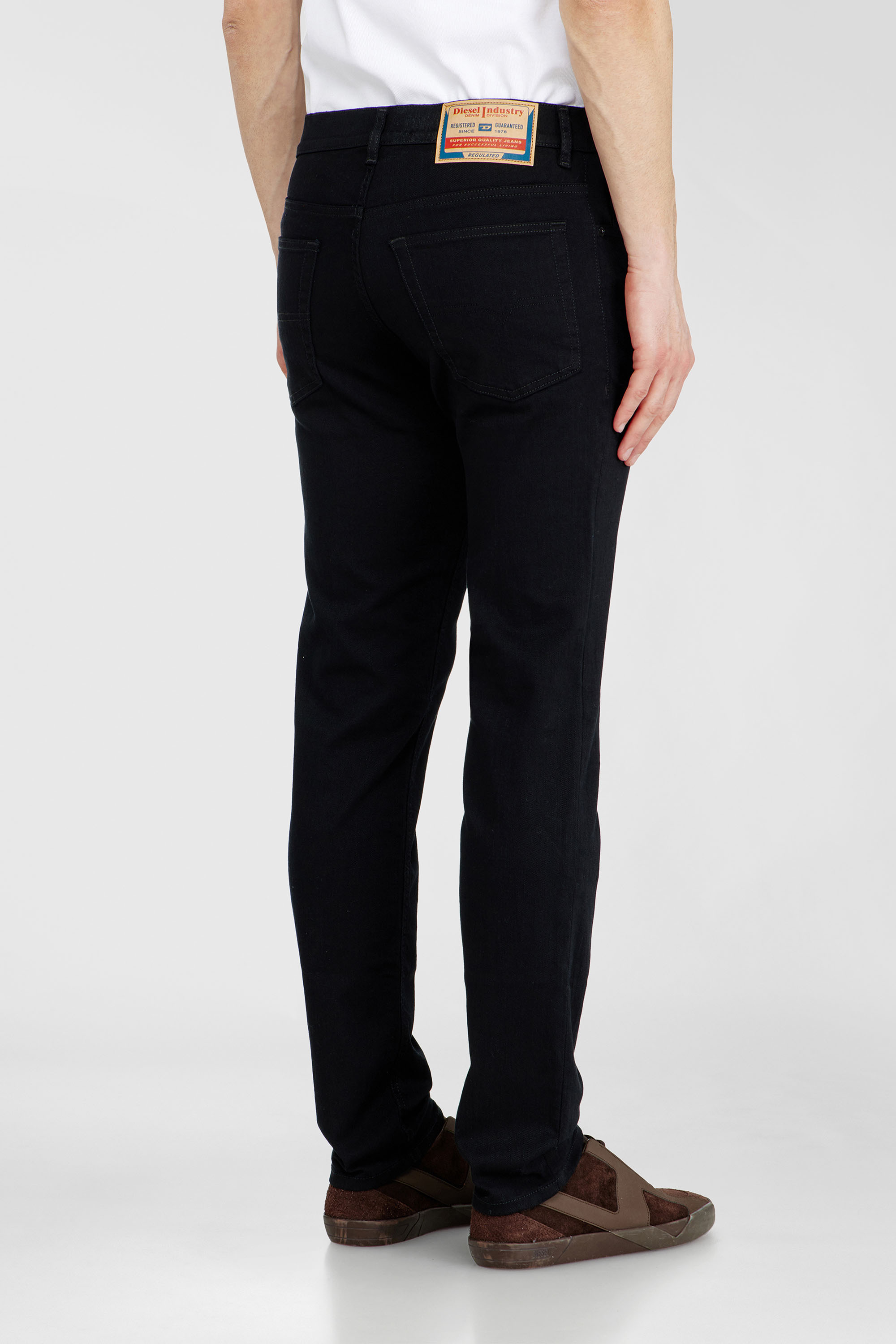 Diesel - Regular Jeans 2023 D-Finitive 069YP Homme, Noir/Gris fonc&eacute; - Image 5