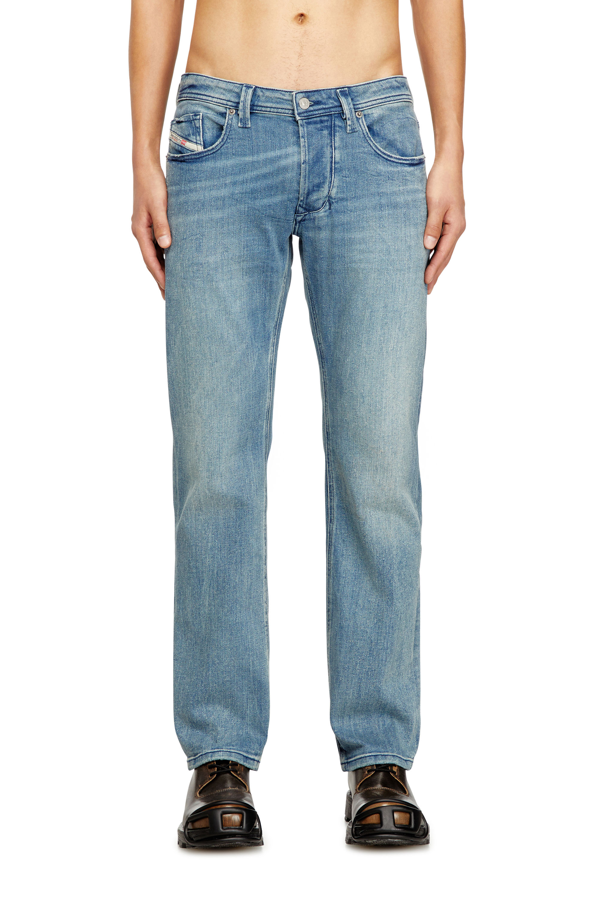 Diesel - Regular Jeans 1985 Larkee 0BMBW Homme, Bleu moyen - Image 1