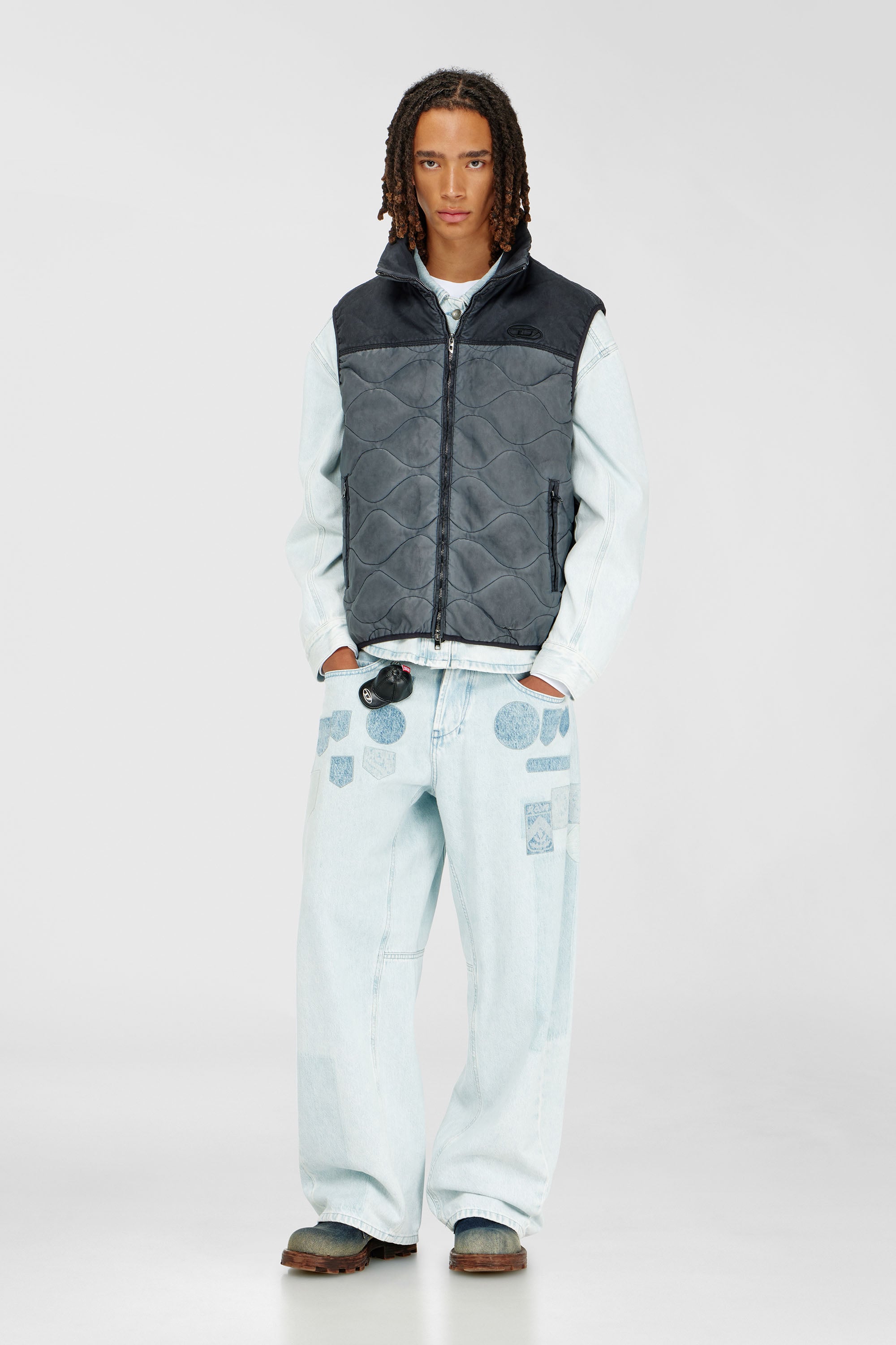 Diesel - J-ALVAR, Gilet trapuntato con collo sherpa Uomo in Grigio - 1