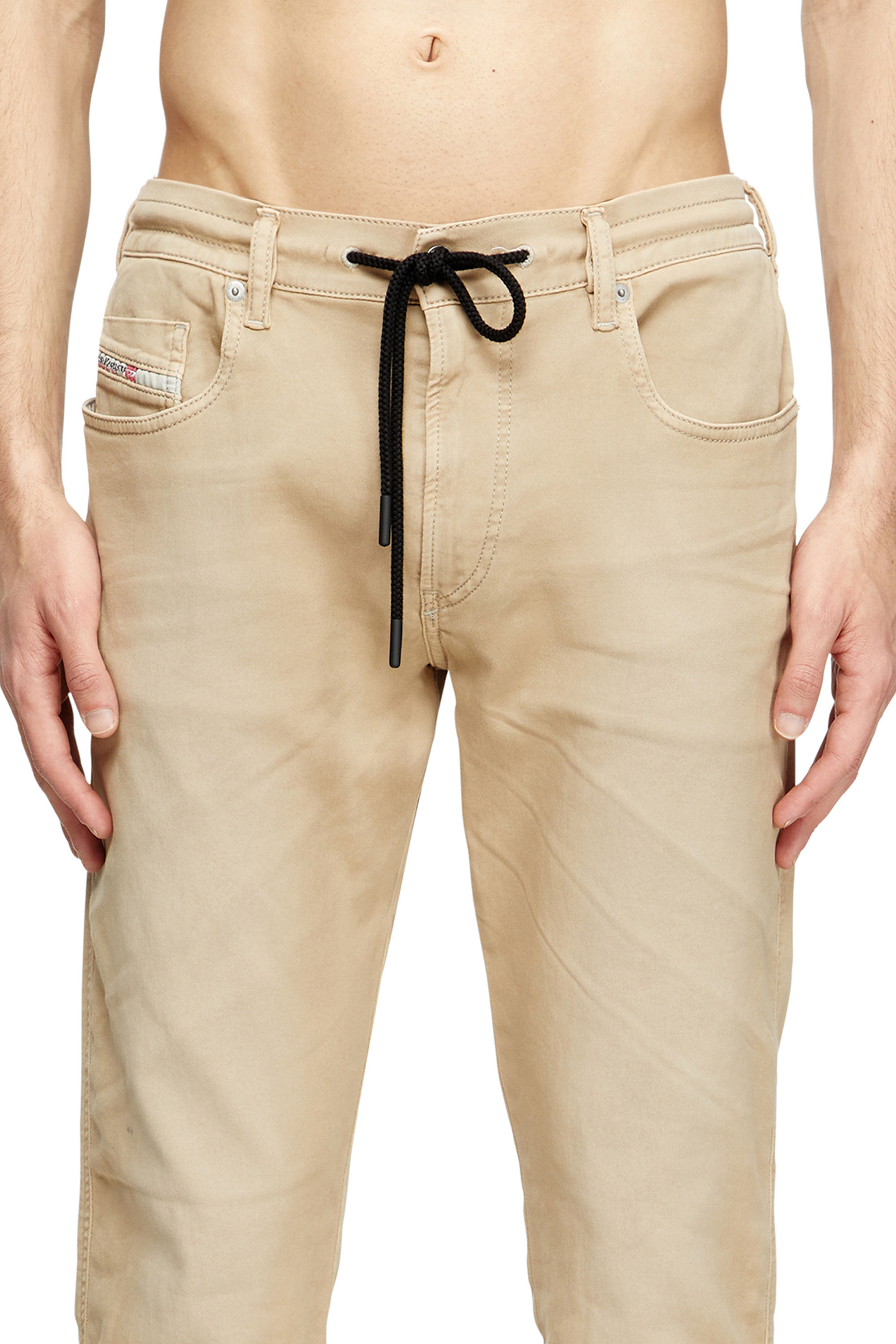 Diesel - Slim 2060 D-Strukt Joggjeans® 0670M Uomo, Marrone Chiaro - Image 4