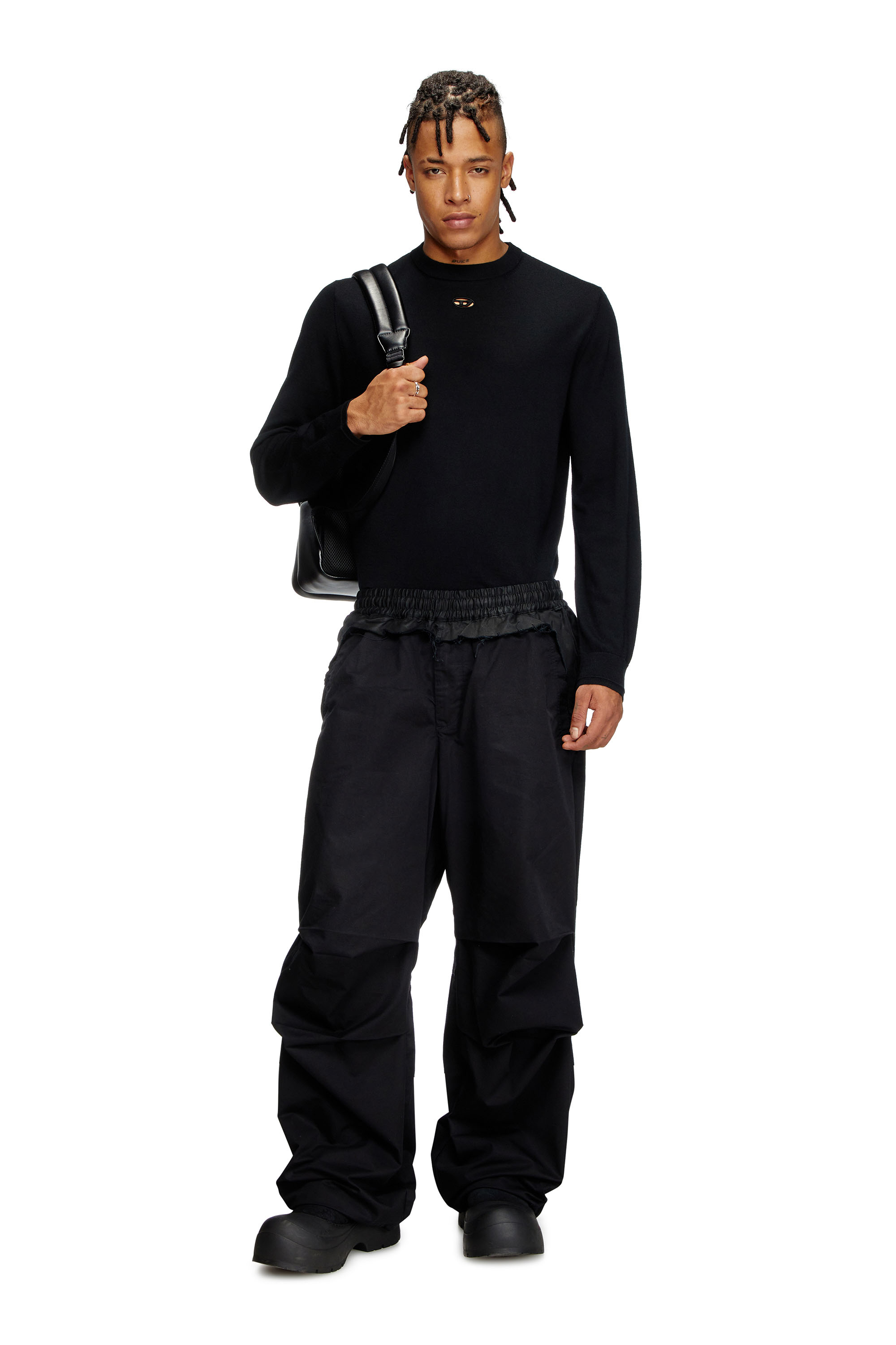 Diesel - K-VALIAM, Pull en laine avec logo cut-out Homme in Noir - 1