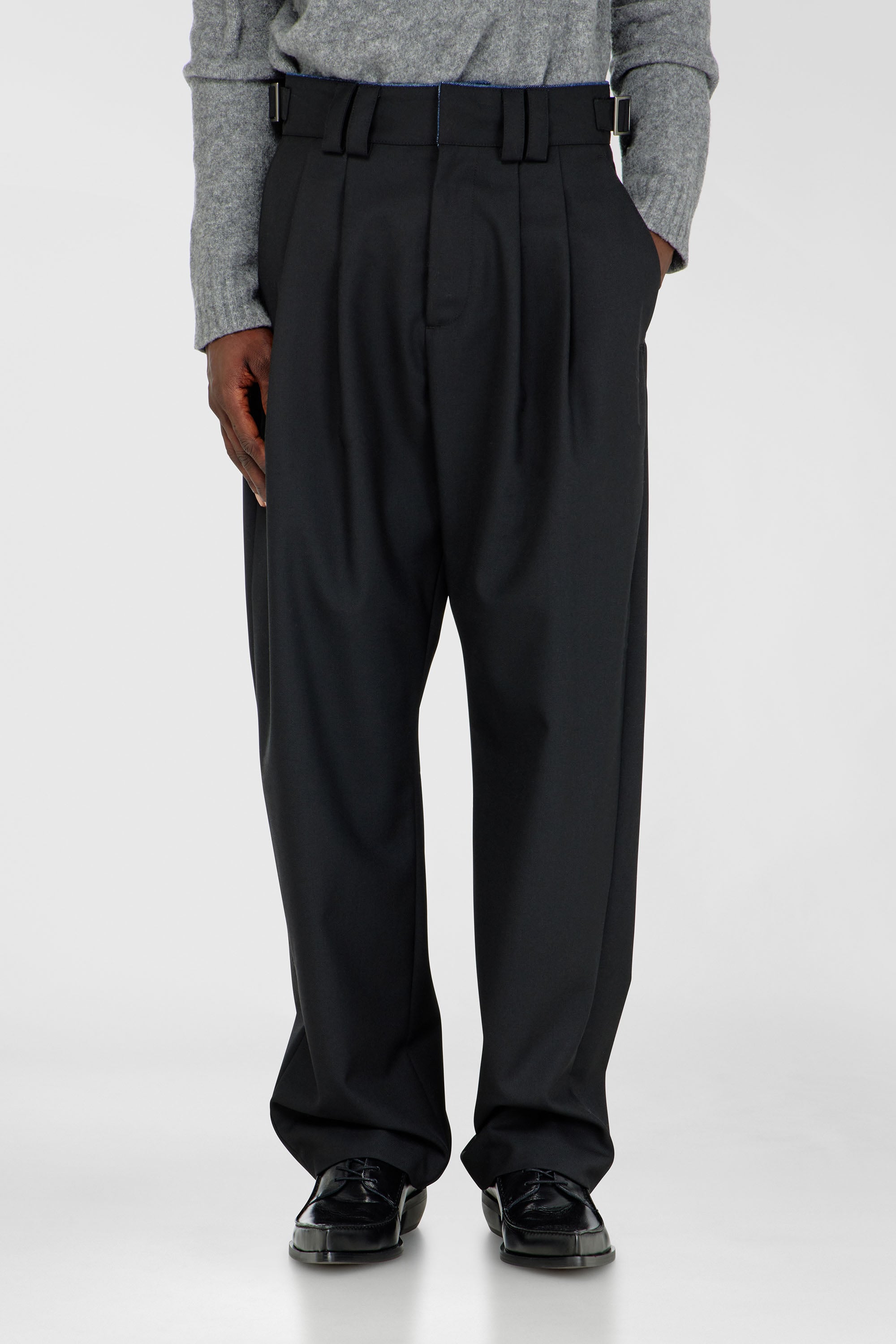Diesel - P-HIT-COOL, Herren Ma&szlig;geschneiderte Hose mit Denim-Detail in Schwarz - 1