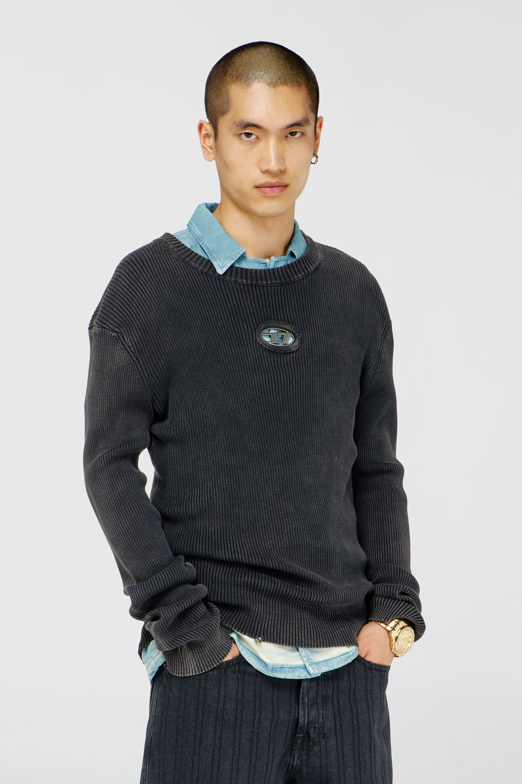 Diesel - K-DARIN-D, Herren Vielgetragener Pullover mit Cutout-Logo in Schwarz - 1