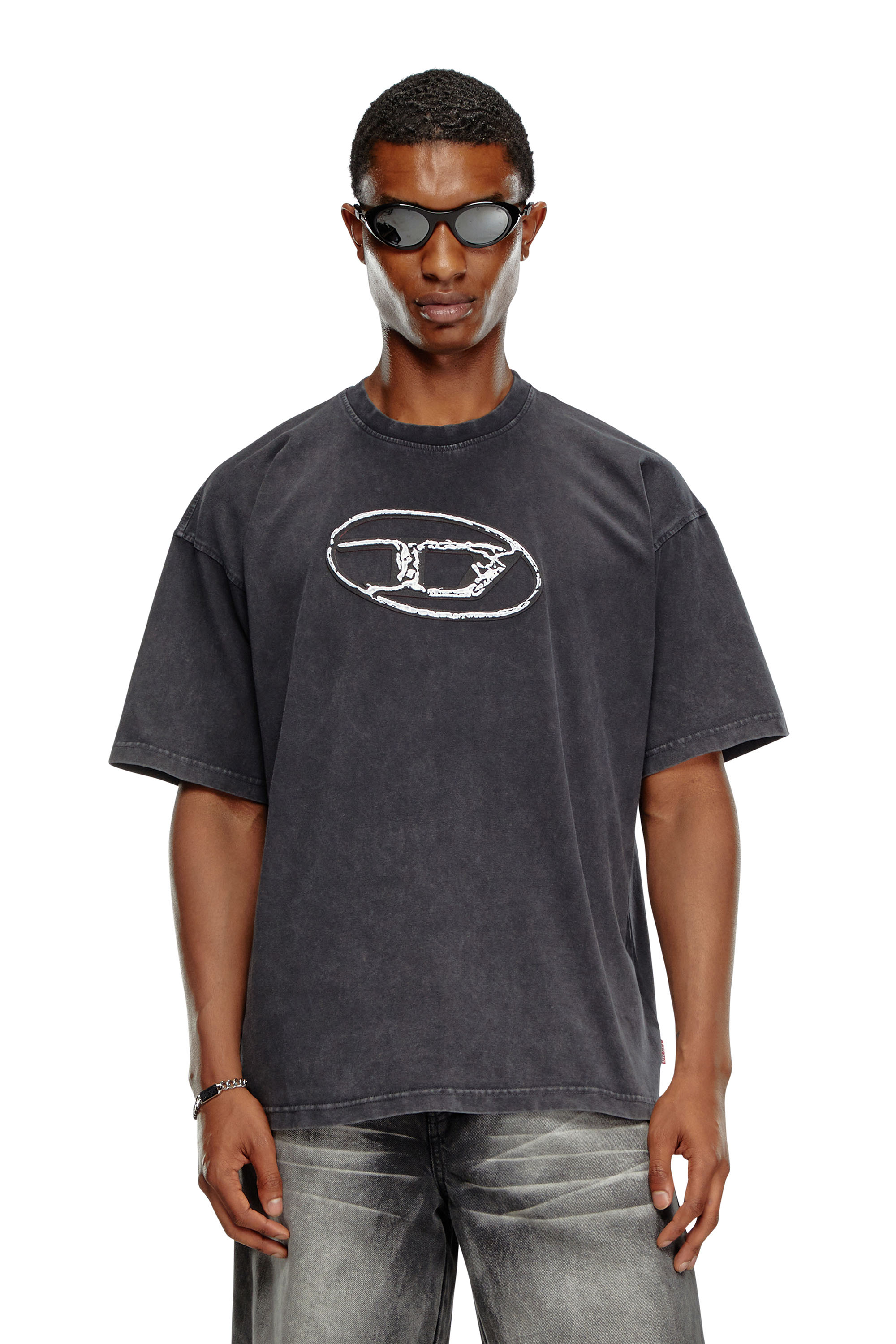 Diesel - T-BOXT-Q22, T-shirt sfumata con stampa Oval D Uomo in Nero - 3