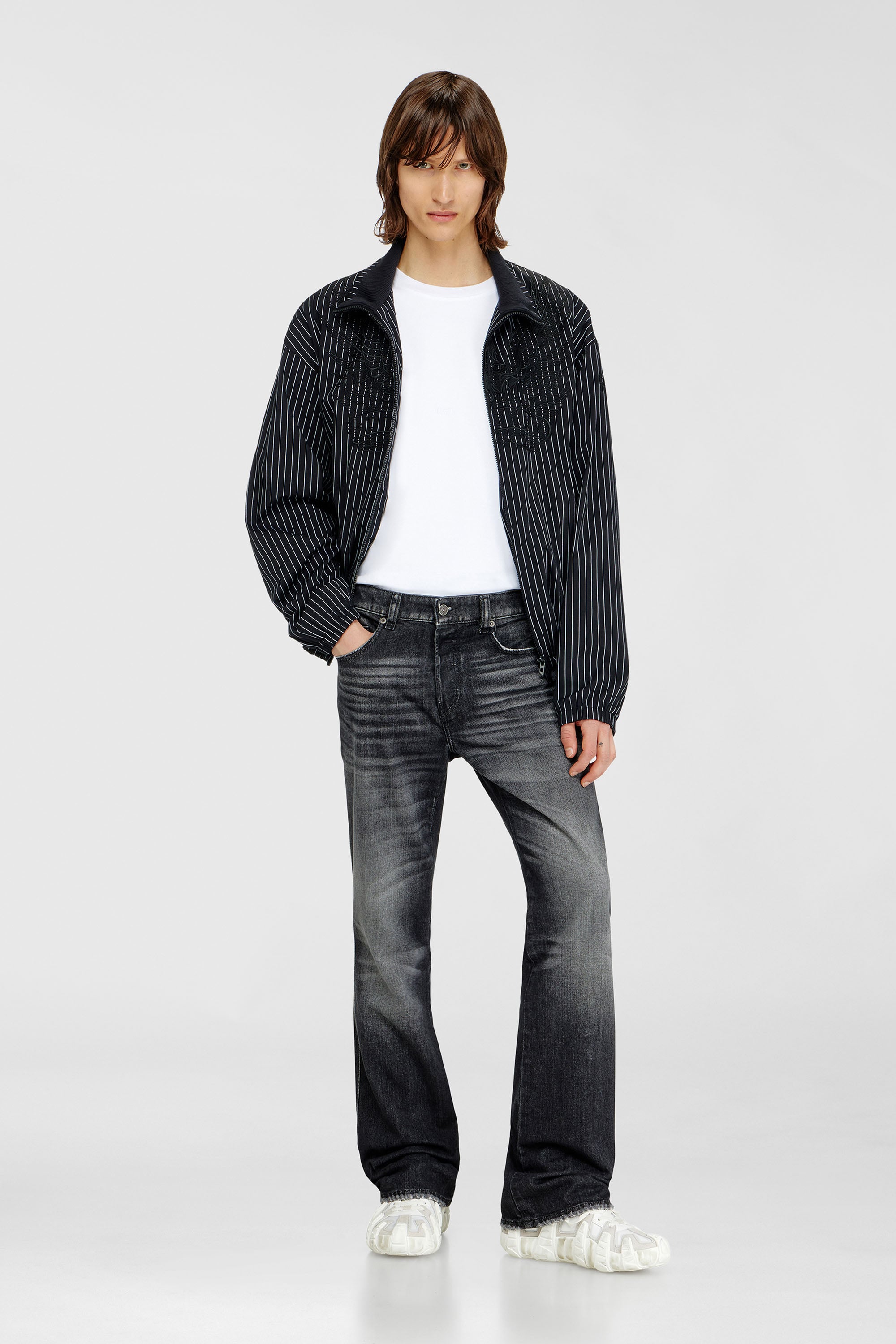 Diesel - Bootcut Jeans 1998 D-Buck 09L50 Uomo, Nero/Grigio scuro - Image 2