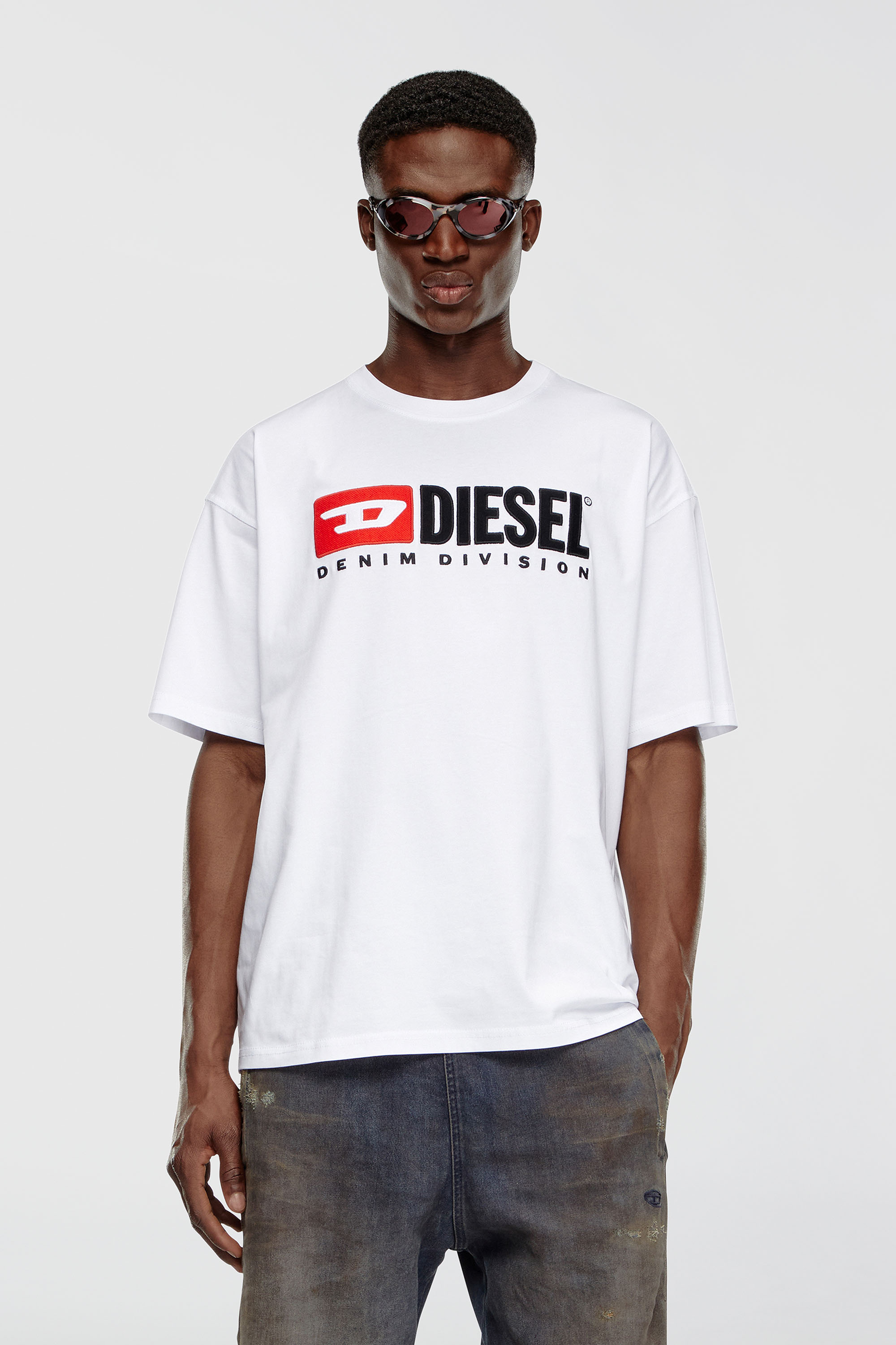 Diesel - T-BOXT-DIV, Herren T-Shirt mit Diesel-Logo-Patch in Wei&szlig; - 3