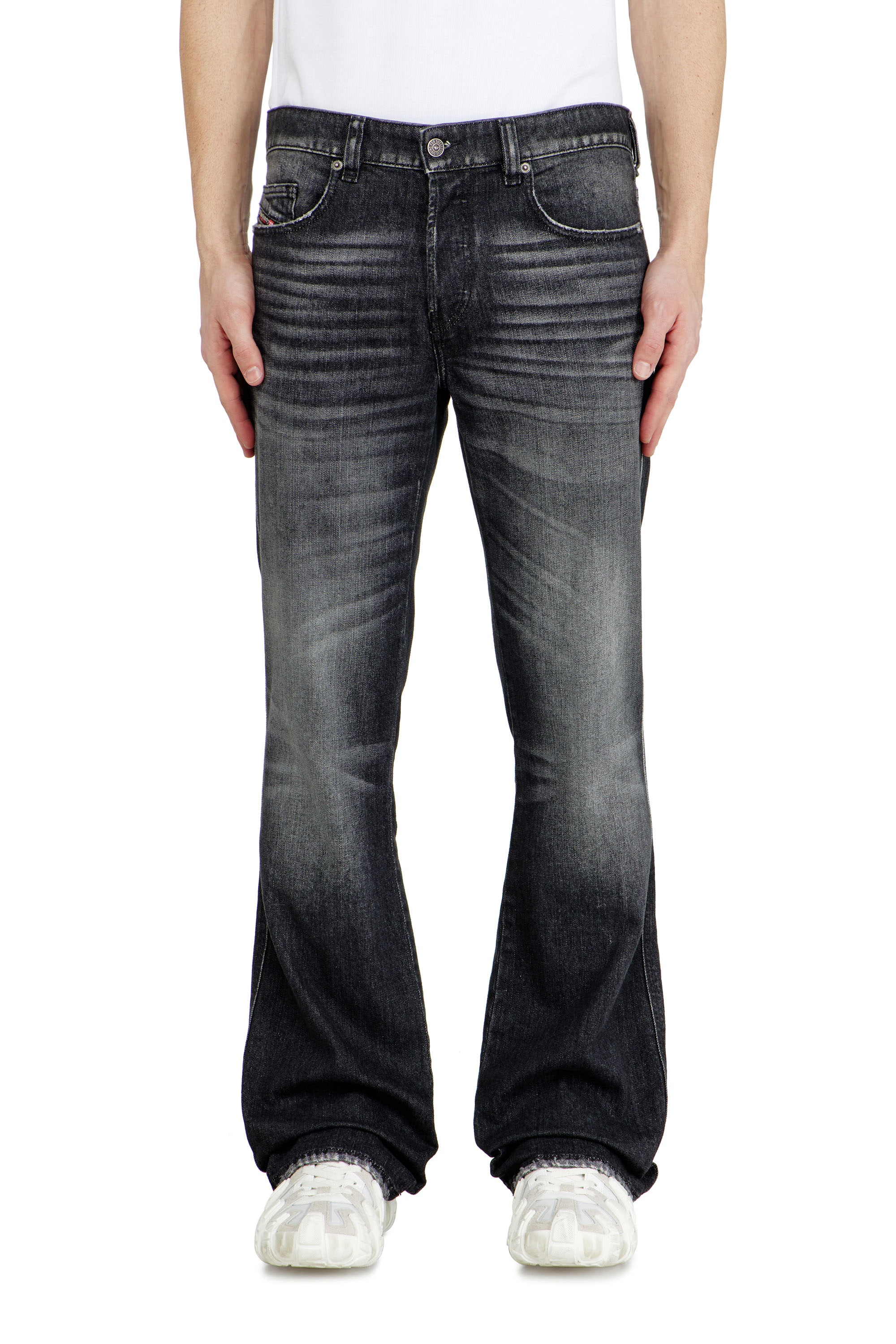 Diesel - Bootcut Jeans 1998 D-Buck 09L50 Uomo, Nero/Grigio scuro - Image 4