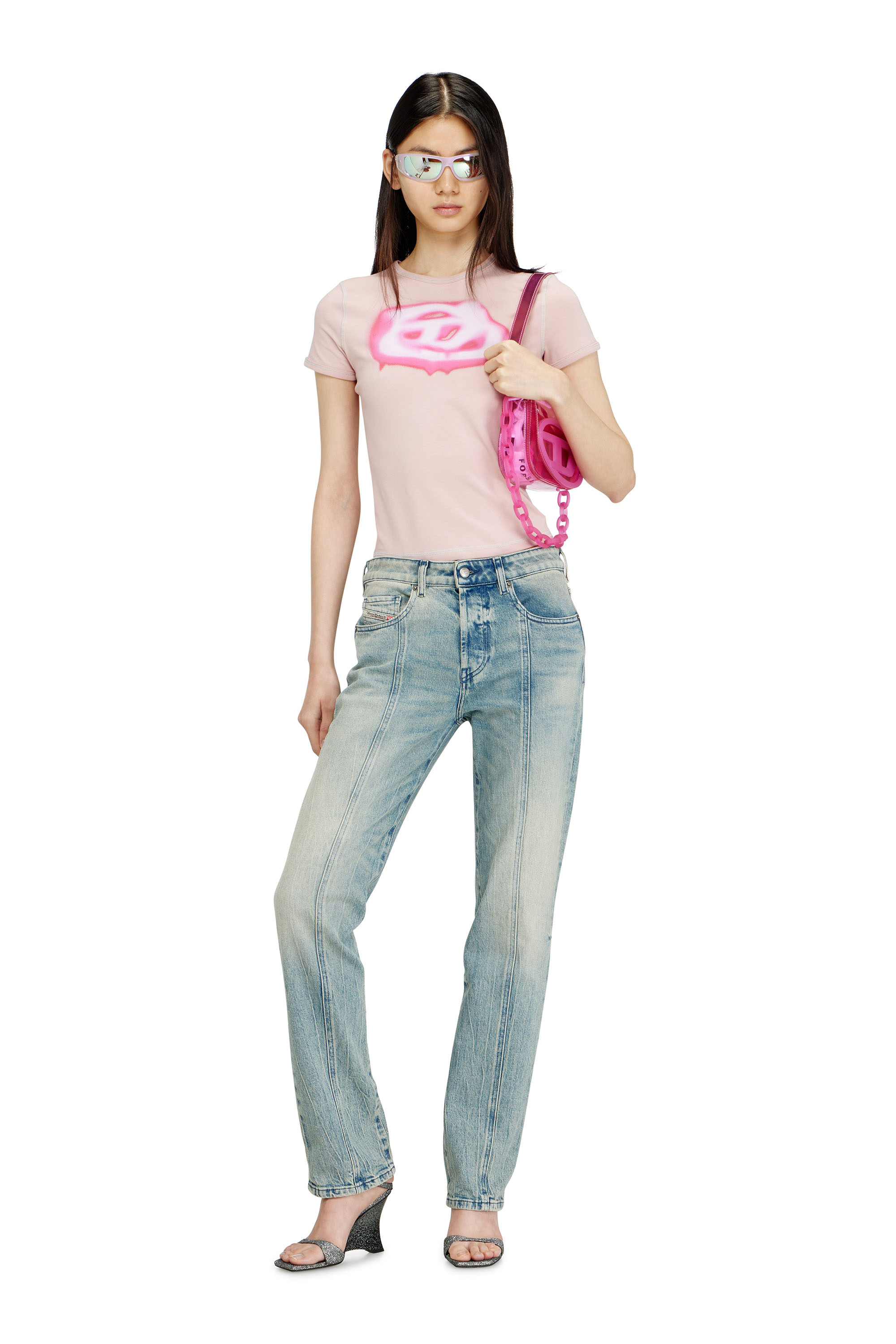 Diesel - T-UNCUTIES-LONG-S3, T-shirt slim avec logo effet graffiti Femme in Rose - 2