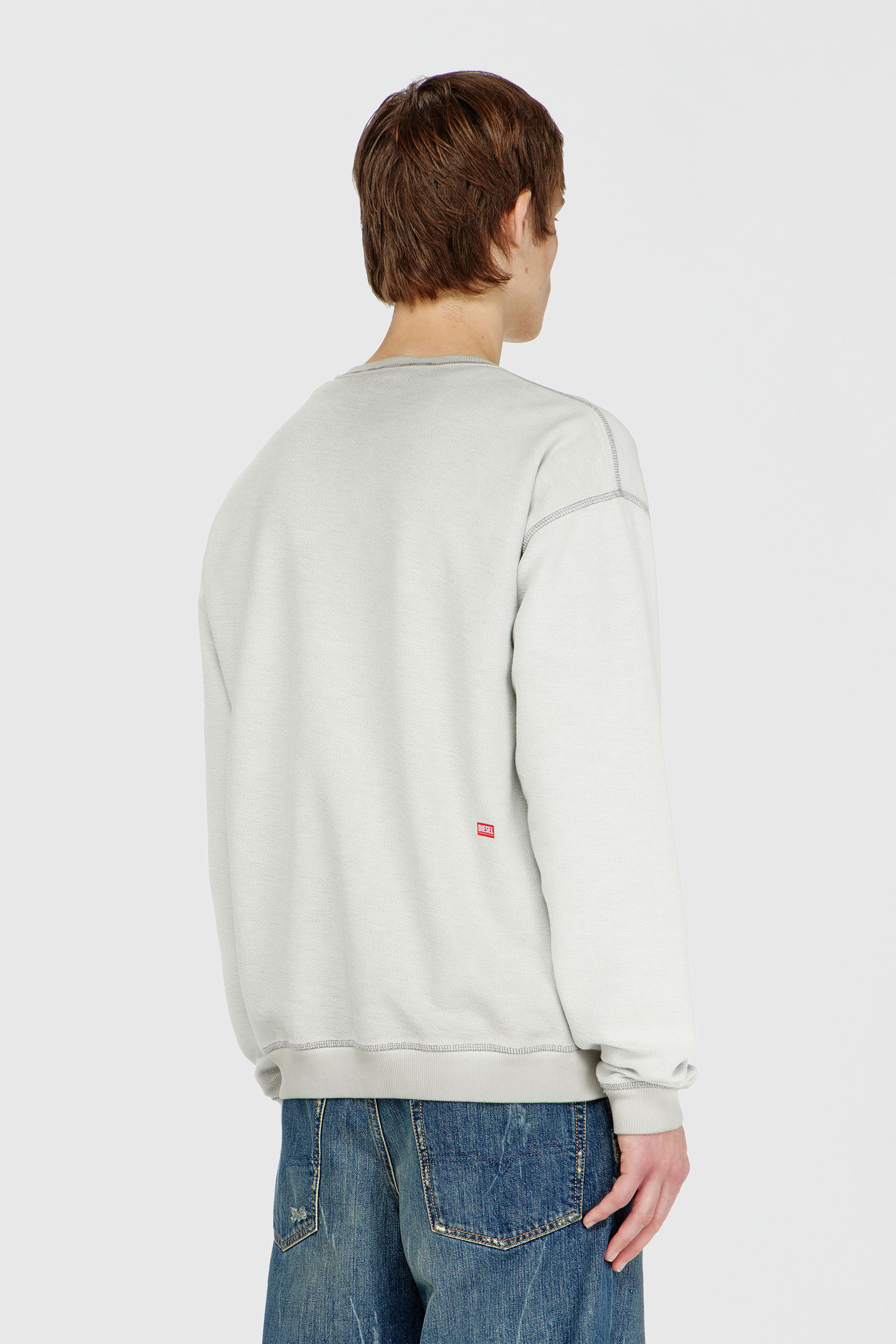 Diesel - S-ARON-RAW, Sweat-shirt avec imprim&eacute; d&eacute;vor&eacute; Homme in Gris - 4
