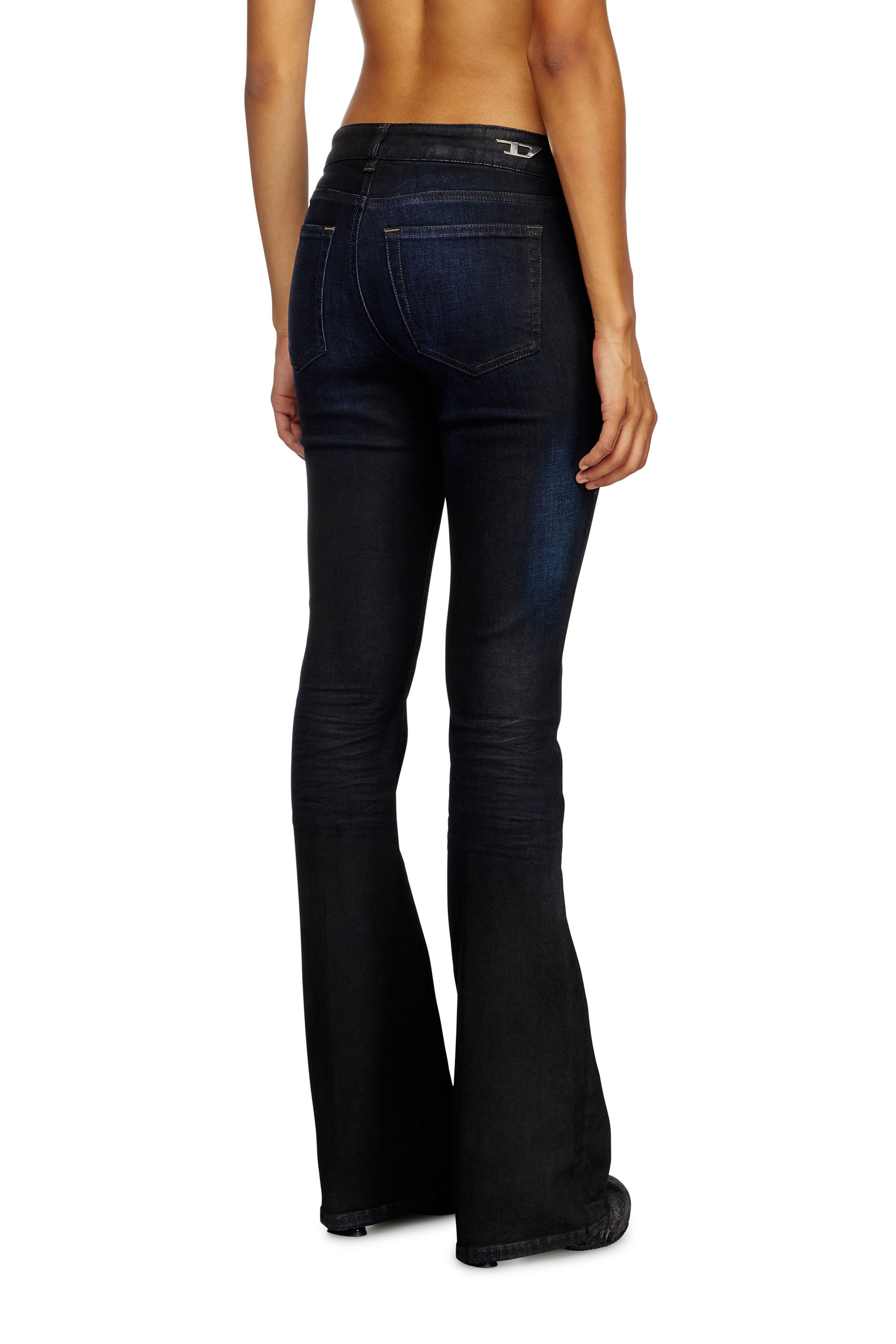 Diesel - Bootcut Jeans 1969 D-Ebbey 09J18 Femme, Bleu Foncé - Image 4