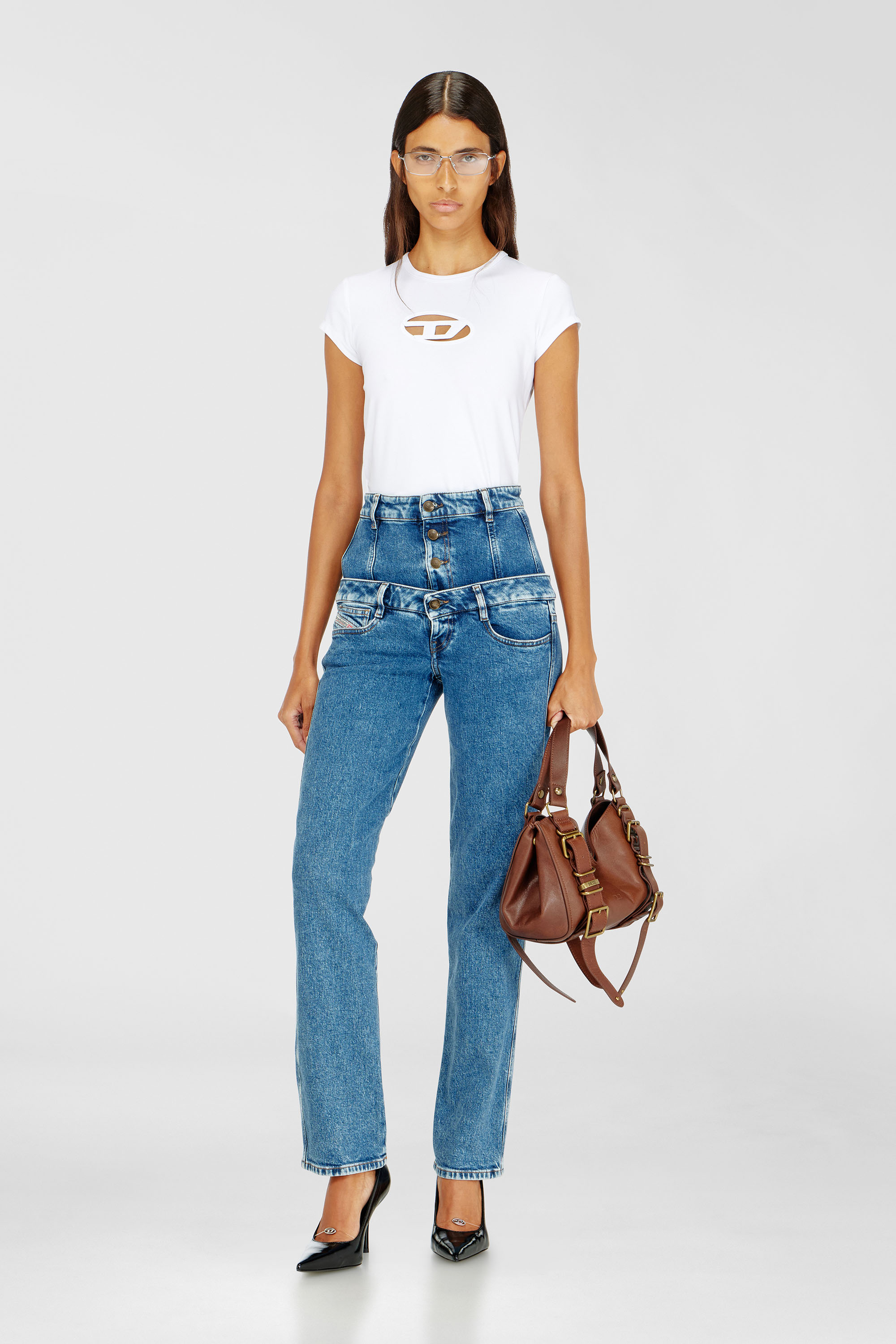Diesel - T-ANGIE, T-shirt avec logo peek-a-boo Femme in Blanc - 2