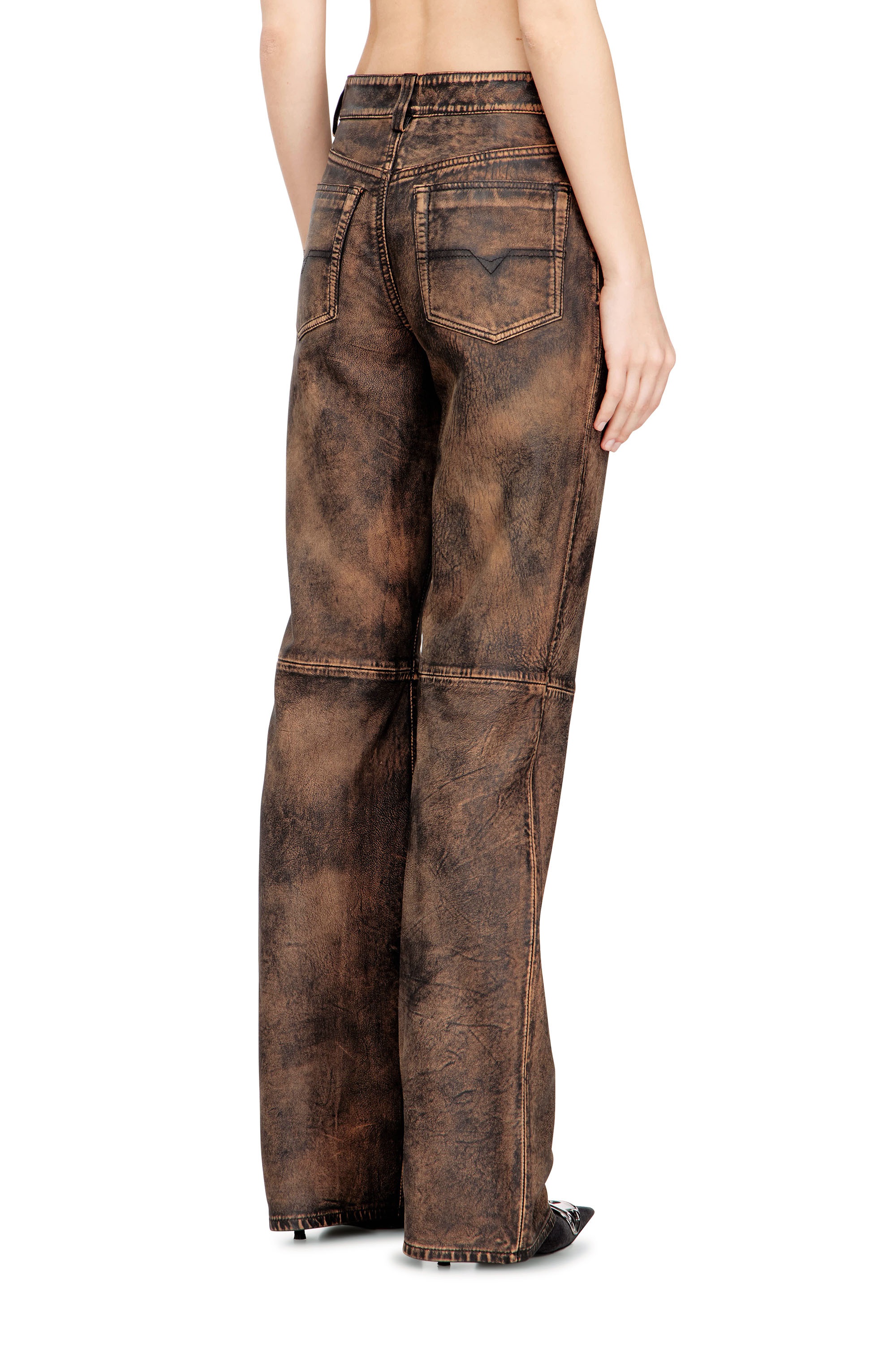 Diesel - L-YSA, Pantaloni in pelle effetto jeans distressed Donna in ToBeDefined - 4