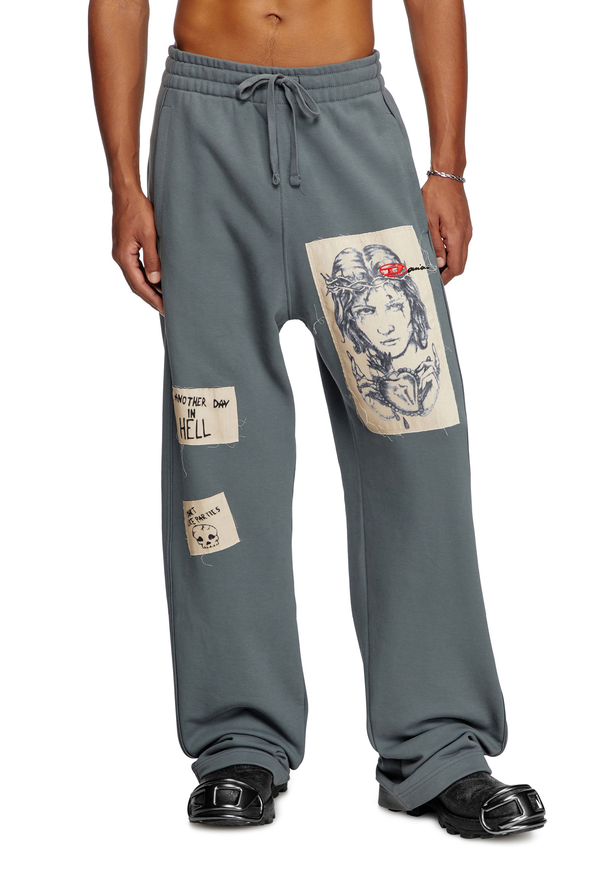 Diesel - P-MARTYANS-DD, Pantaloni tuta con patch tattoo Unisex in Grigio - 2