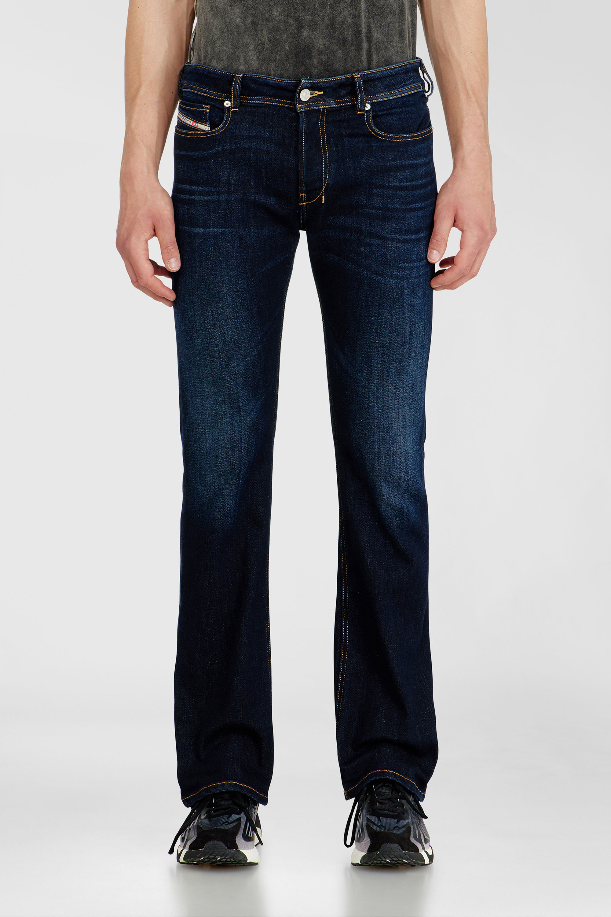 Diesel - Bootcut Jeans 2007 Zatiny 09Q15 Uomo, Blu Scuro - Image 4