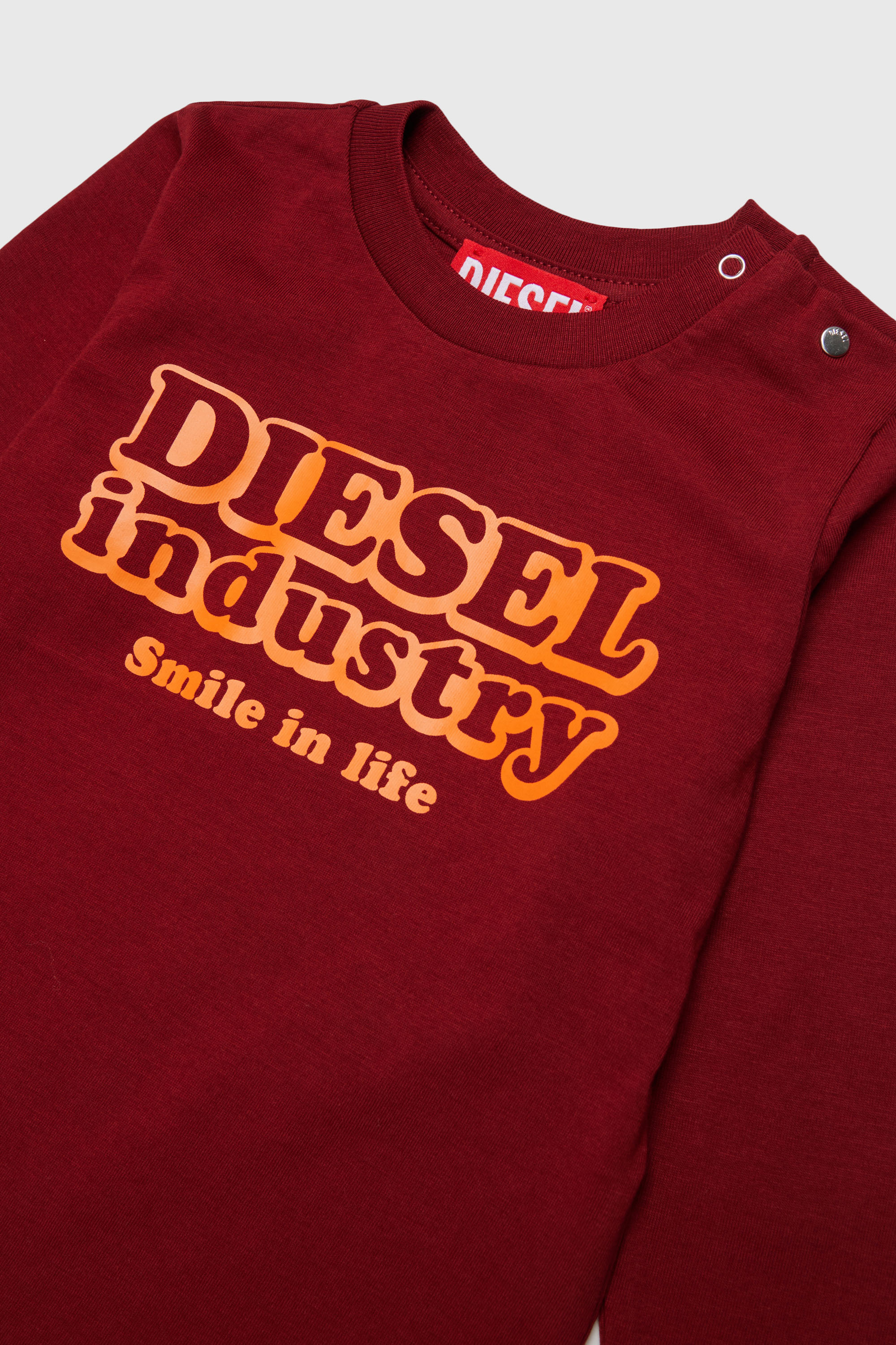 Diesel - TLODIMB, T-shirt &agrave; manches longues avec imprim&eacute; Diesel Industry Homme in Rouge - 3