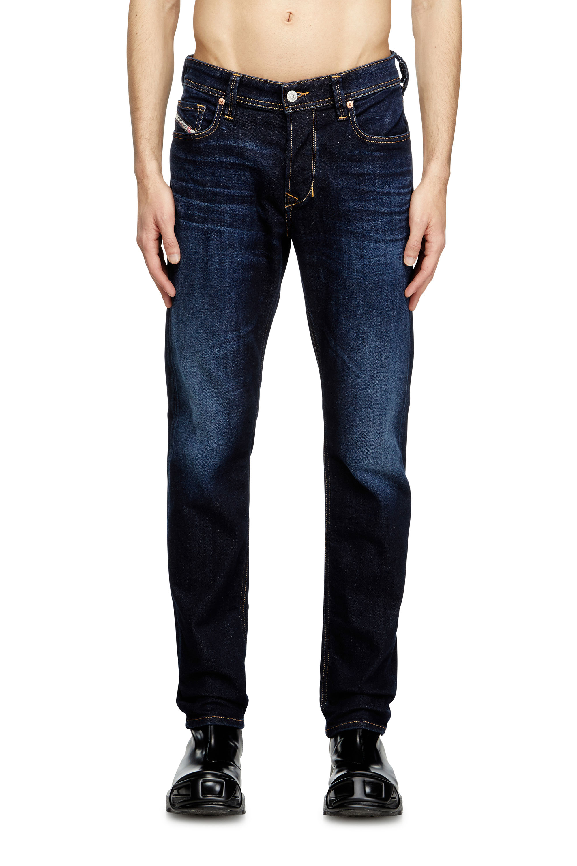 Diesel - Regular Jeans 1986 Larkee-Beex 009ZS Uomo, Blu Scuro - Image 3