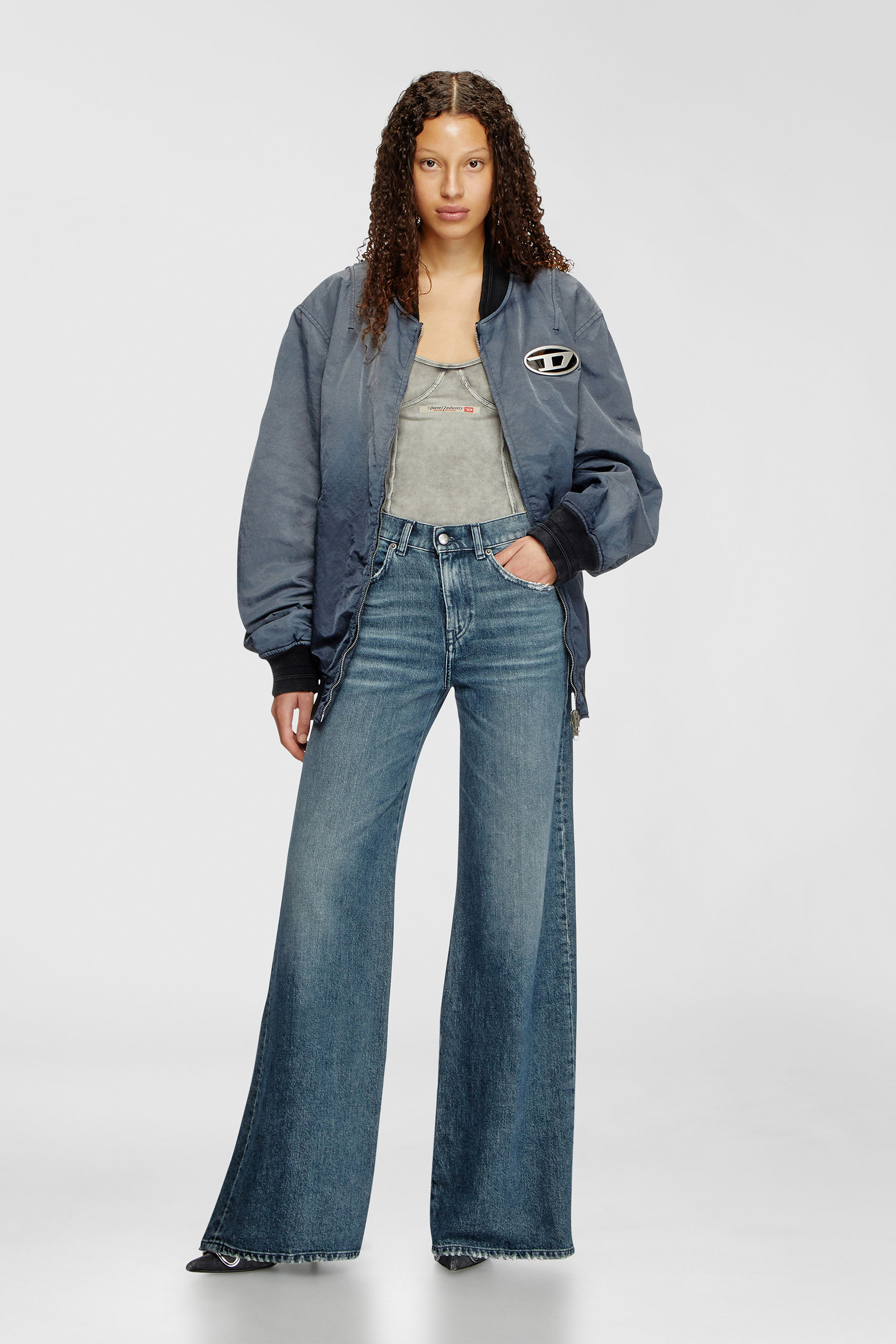 Diesel - Damen Flare Jeans 1978 D-Akemi 007Y7, Mittelblau - 1