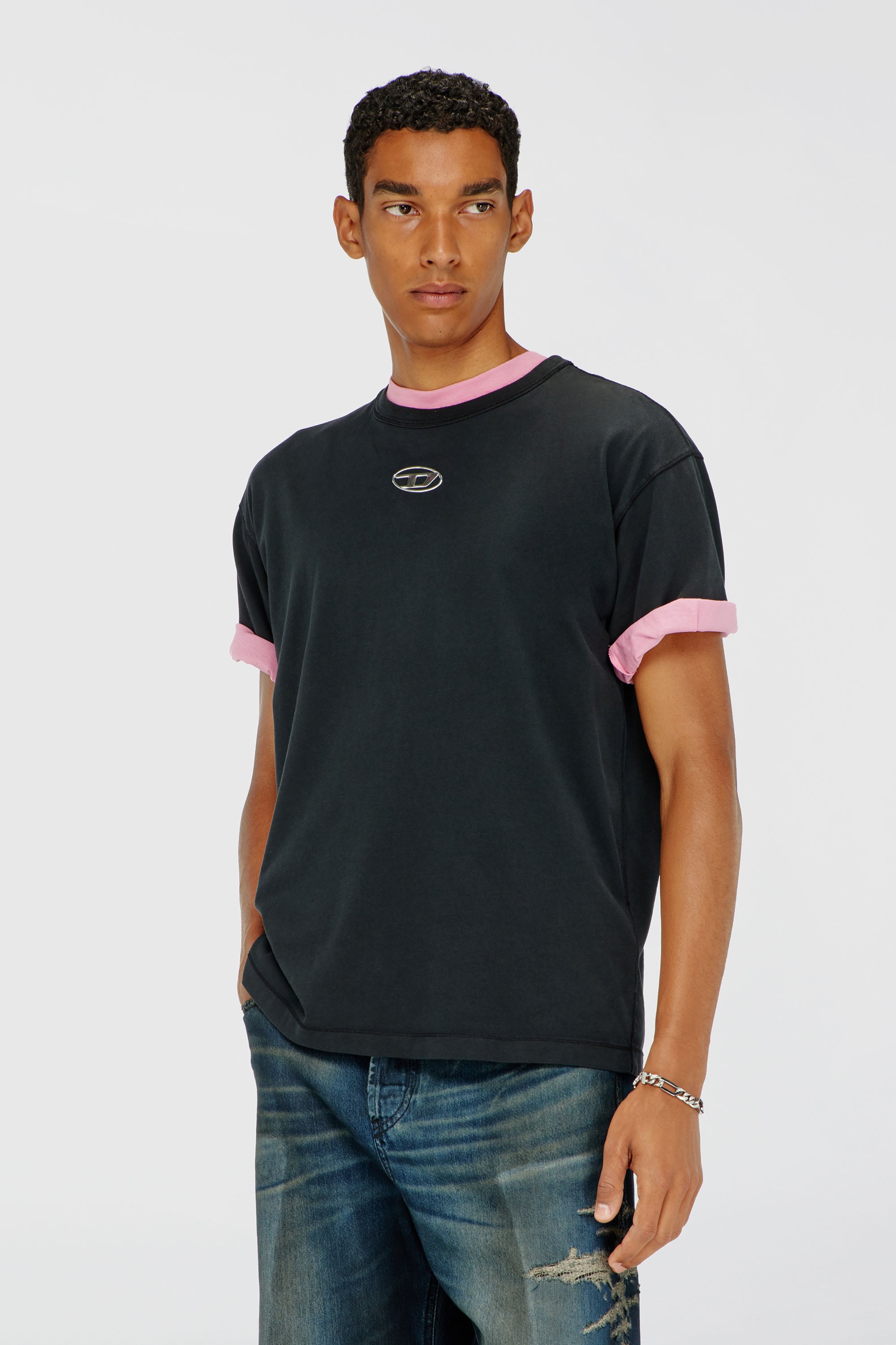 Diesel - T-NORM-IOD, T-shirt in cotone leggero con logo Oval D metallizzato Uomo in Nero - 1