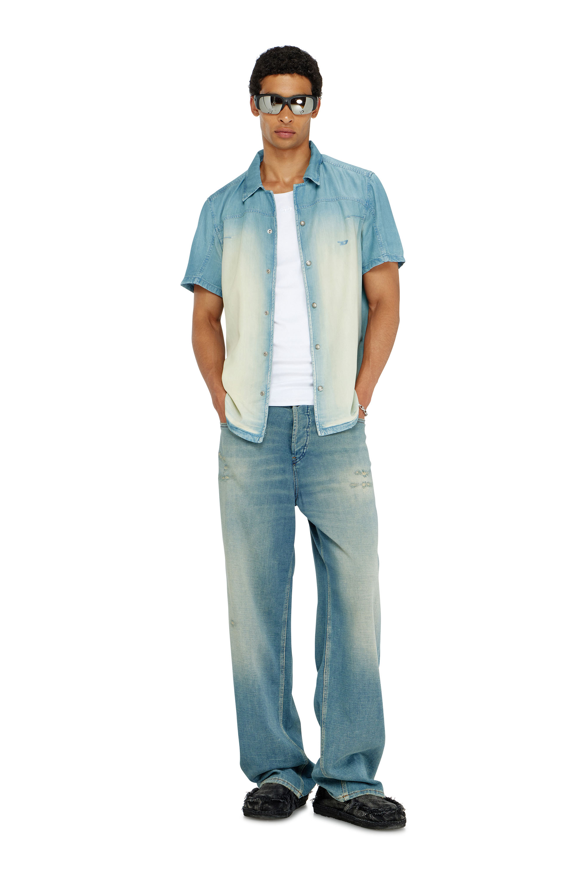 Diesel - D-CLARIVO-S, Camicia a maniche corte in denim fluido sovratinto Uomo in ToBeDefined - 2