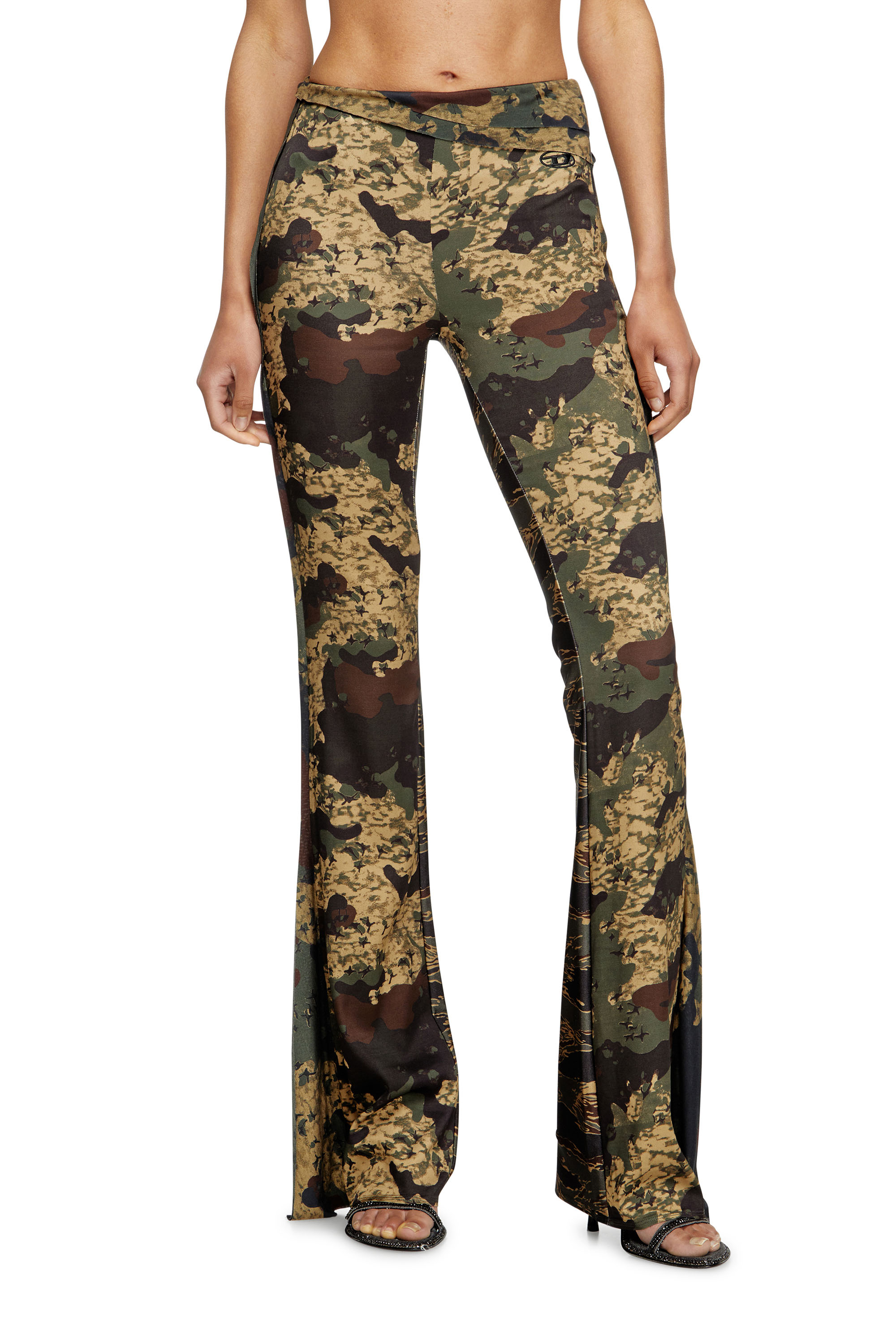 Diesel - P-AFFAL, Pantalon de jazz avec imprimés camouflage mélangés Femme in Vert - 3