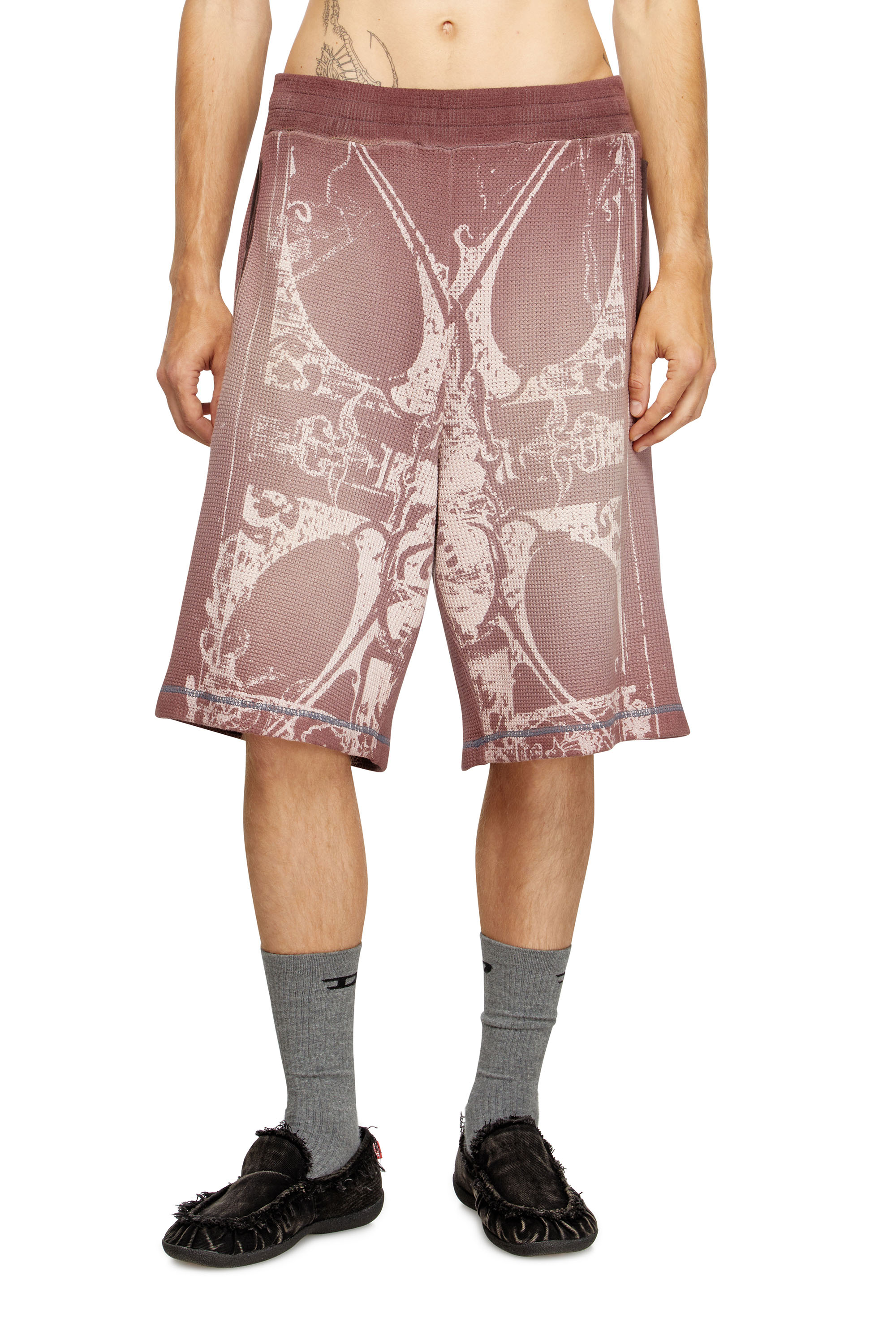 Diesel - P-WARKY-SHORT, Short con stampa medievale Uomo in ToBeDefined - 1