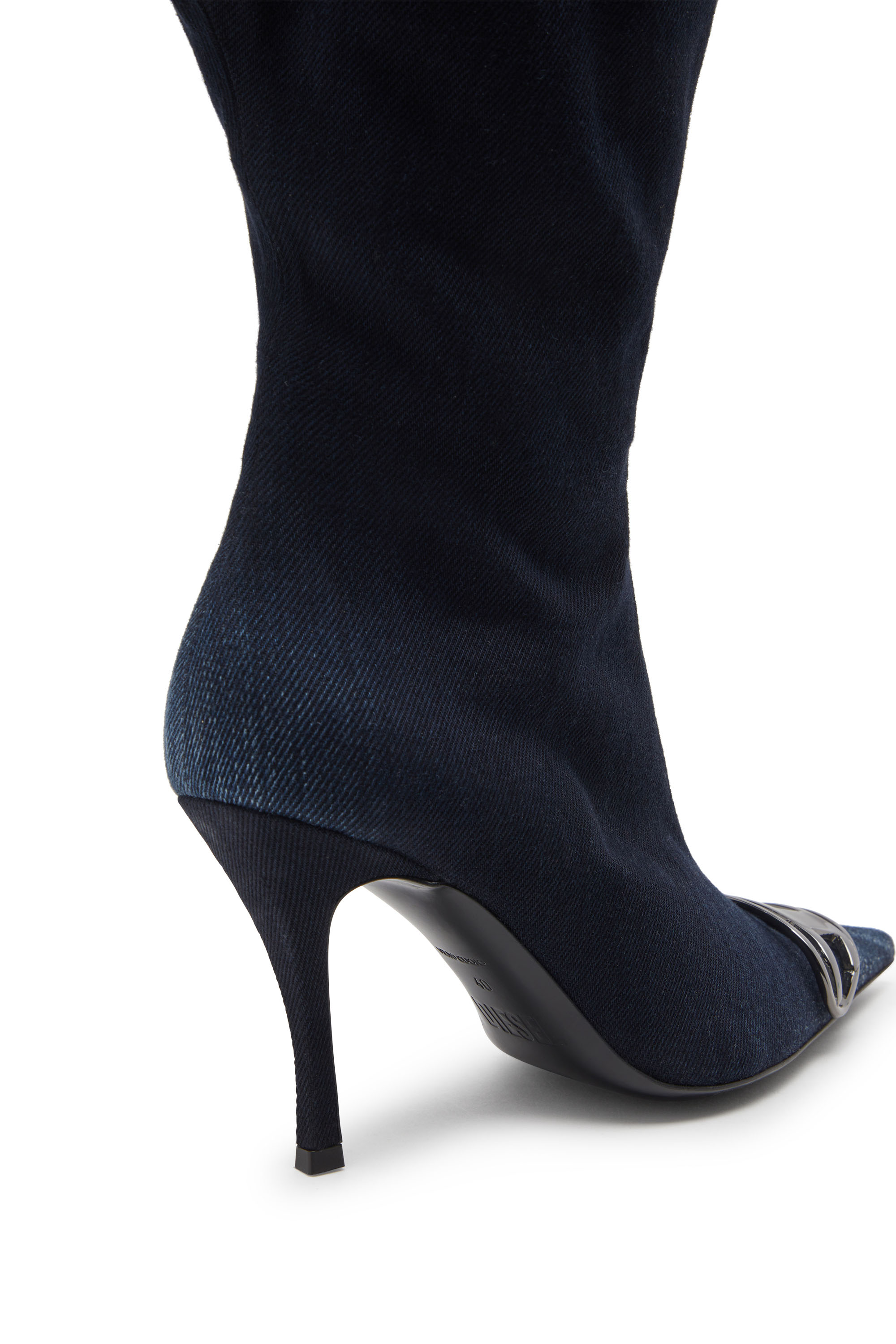 Diesel - D-VENUS KB LARGE, Bottes montantes en denim hauteur genou avec tige large Femme in Bleu - 4