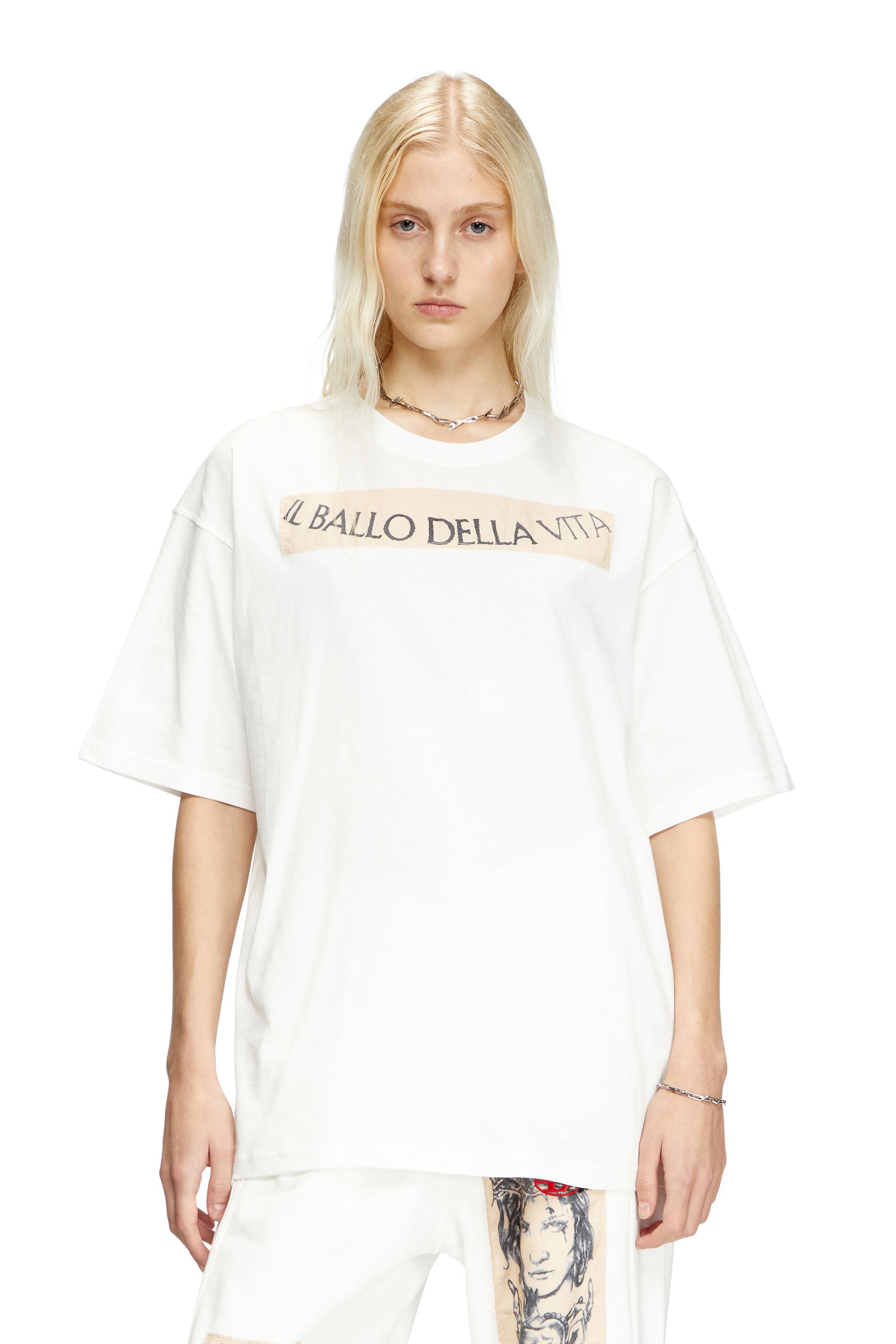 Diesel - T-BOXT-BALLO-DD, T-shirt con patch tattoo Unisex in Bianco - 4