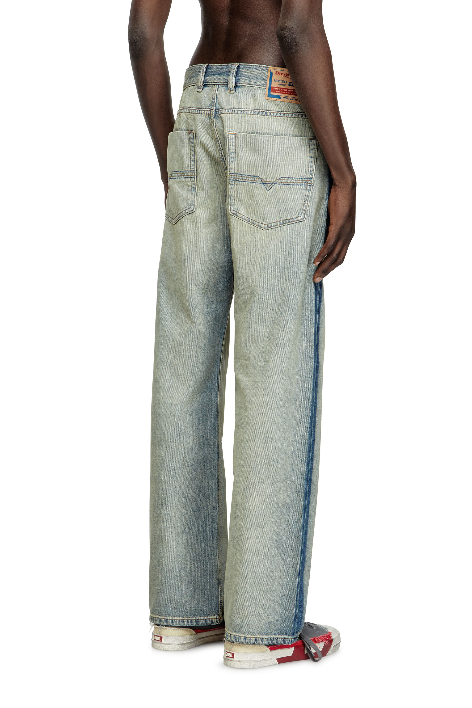 Diesel - Relaxed Jeans 1980 D-Eeper 0ABDF Homme, Bleu Clair - Image 4