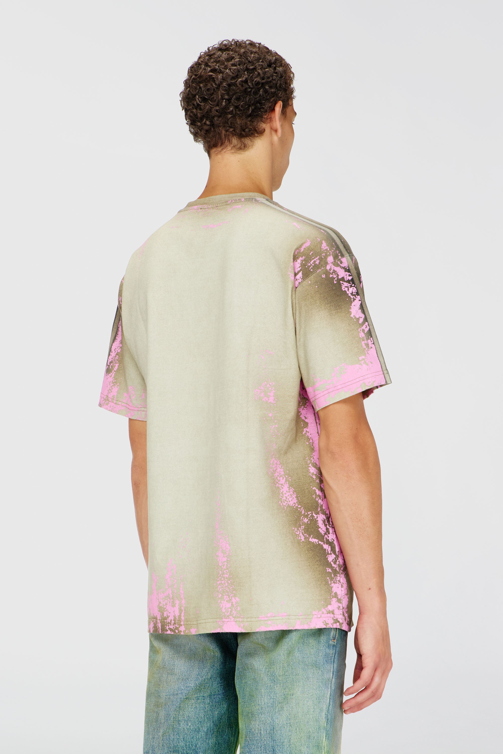 Diesel - T-FILMY-SHO, Herren T-Shirt aus Jersey mit Leder-Crack-Effekt in Rosa/Gr&uuml;n - 4