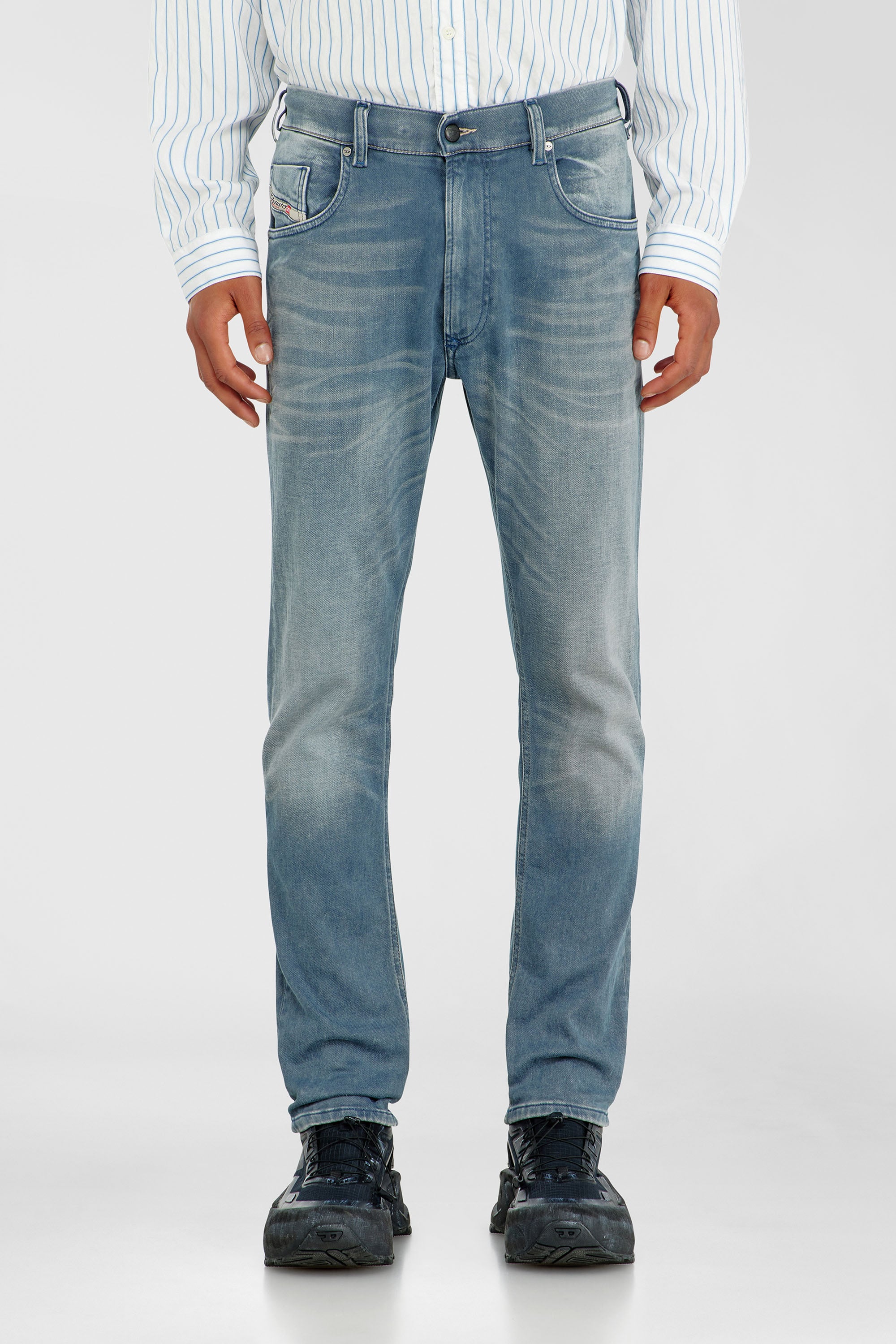 Diesel - Regular 2032 D-Krooley-BW Joggjeans&reg; 09P91 Uomo, Blu Chiaro - Image 1