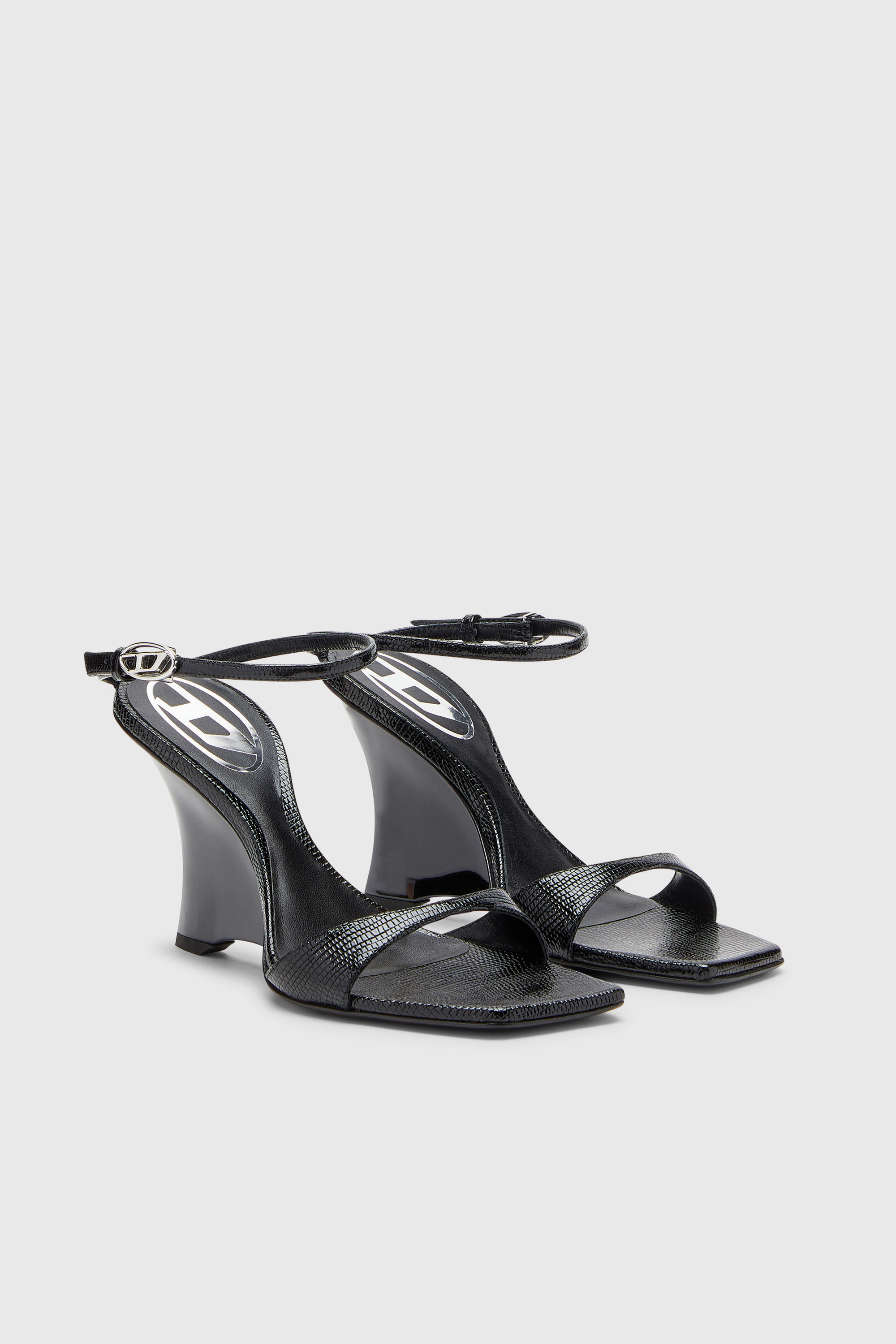 Diesel - D-AMBER SANDAL WEDGE, D-Amber-Sandali a zeppa in pelle effetto lucertola Donna in Nero - 2