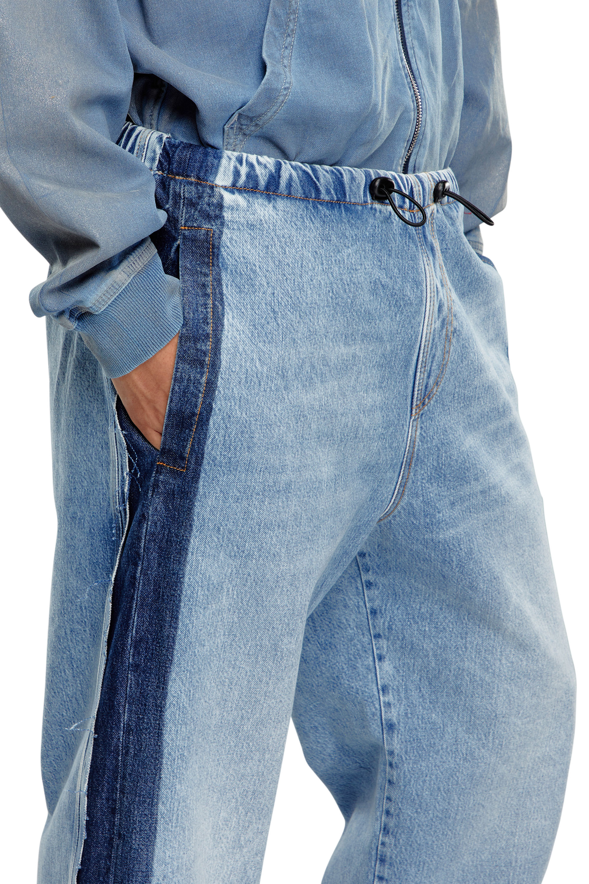 Diesel - Straight Jeans D-Martial 0GHAC, Bleu Clair - Image 4
