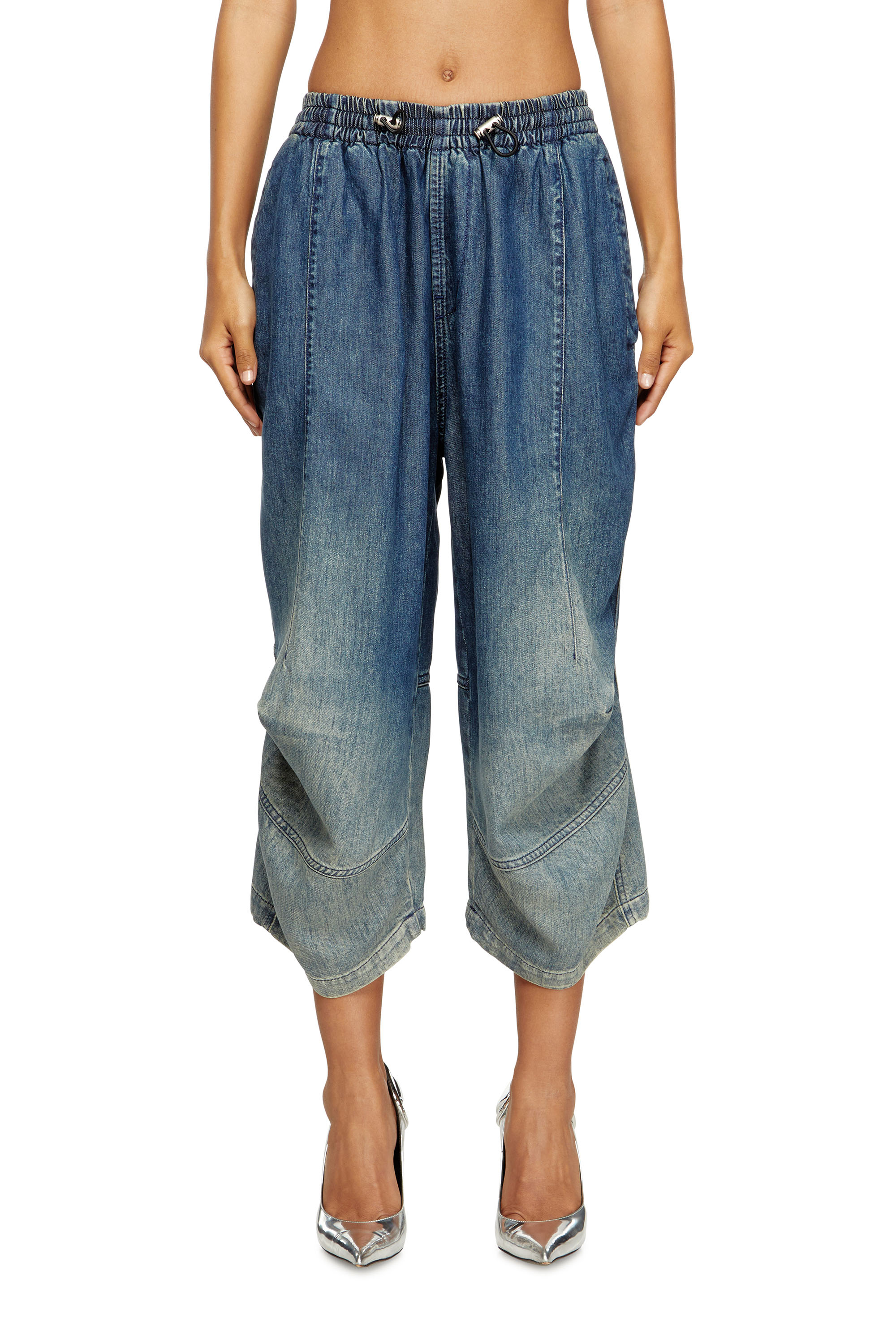 Diesel - D-PARI-SHORT-S, Short ergonomique en denim nuancé Mixte in Bleu - 2