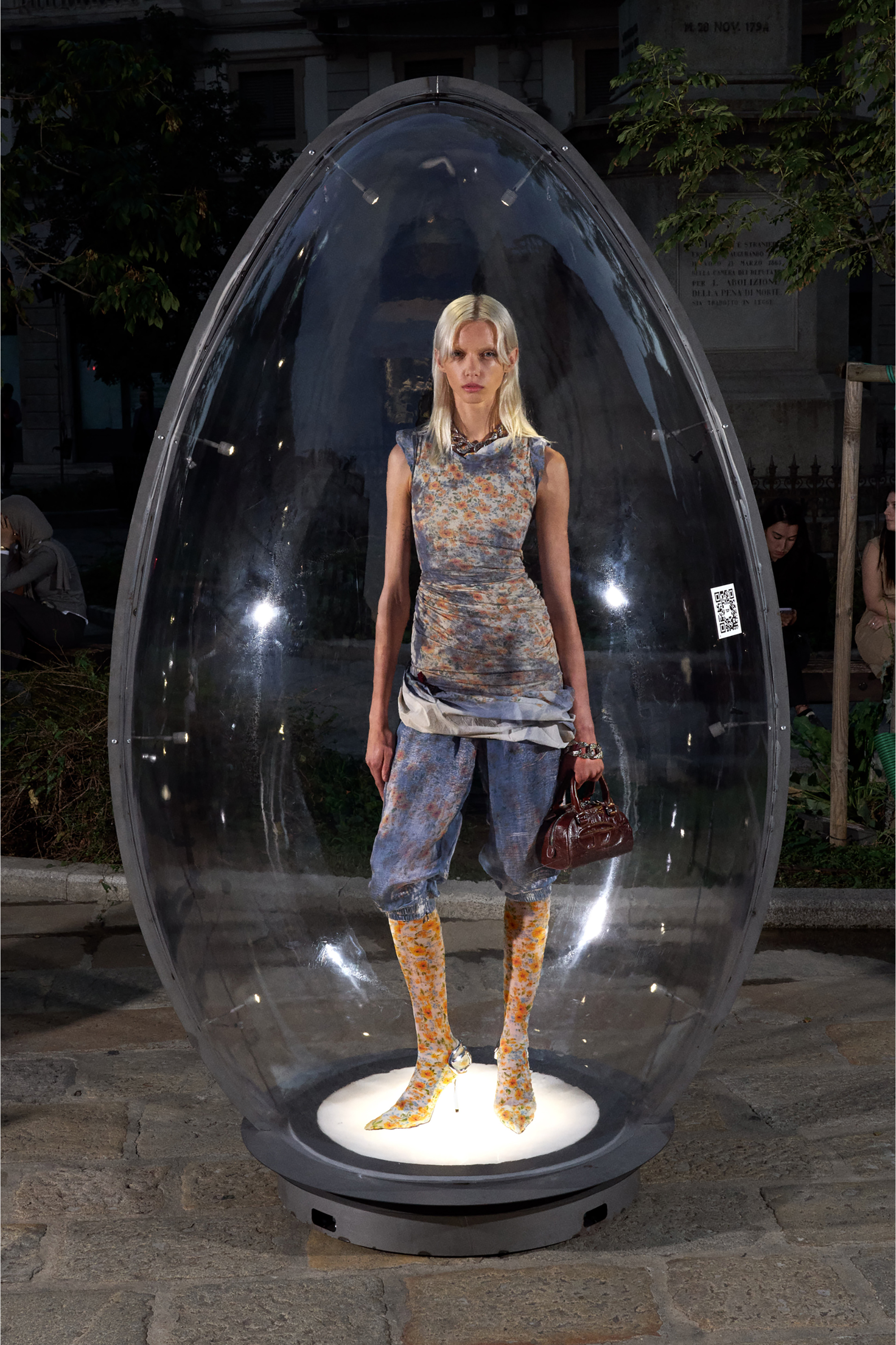 Diesel - 1DR DOME CROSSBODY, 1DR Dome-Borsa bowling mini in pelle effetto coccodrillo Donna in Marrone - 2