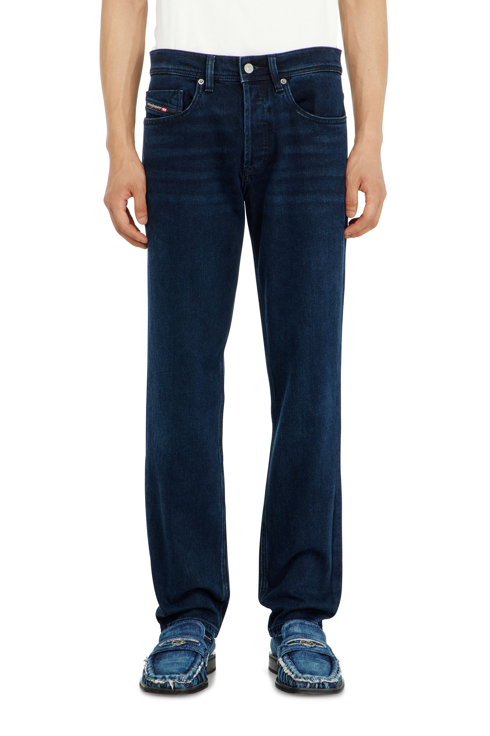Diesel - Regular Jeans 2023 D-Finitive 0KBBJ Uomo, Blu Scuro - Image 4