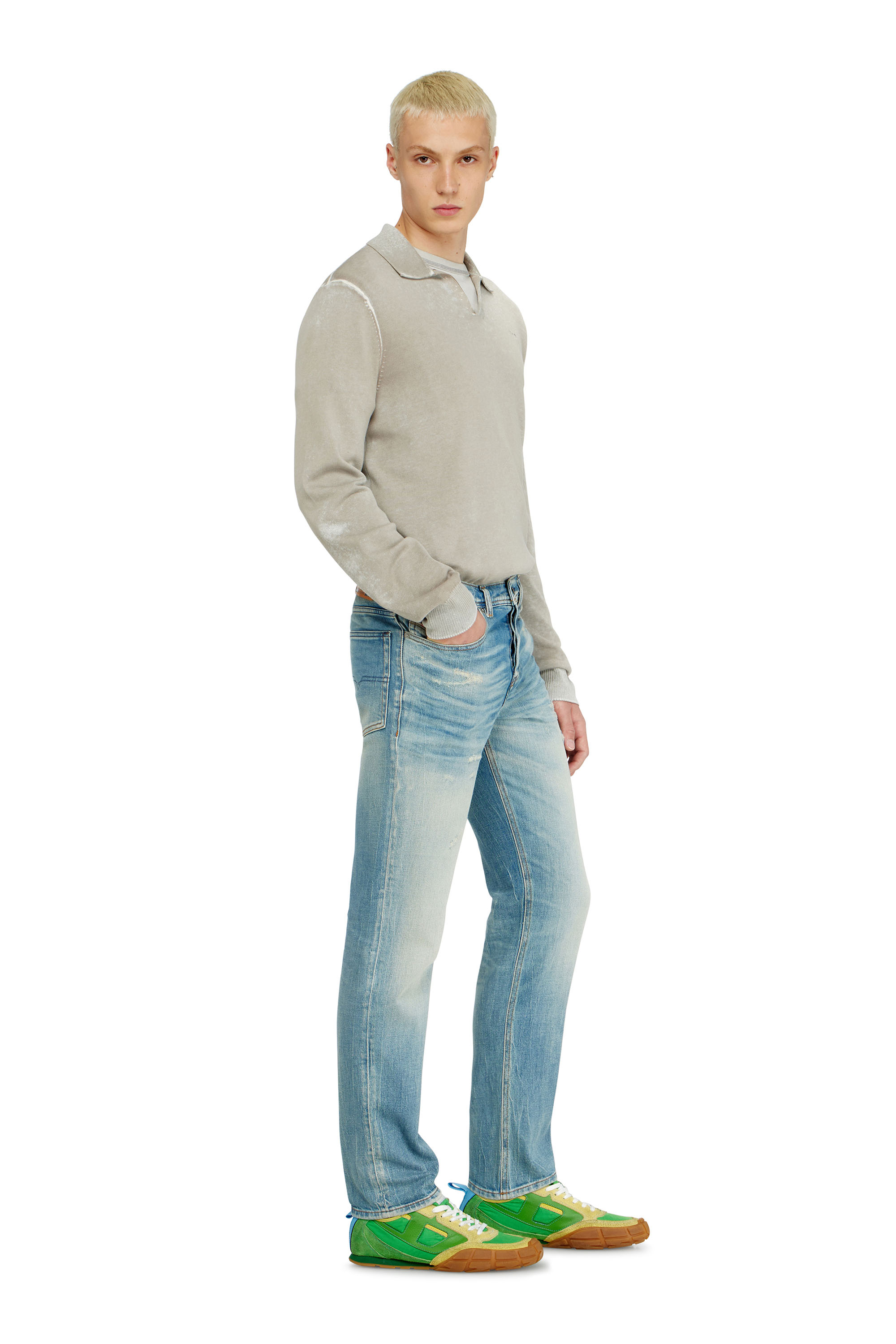 Diesel - Regular Jeans 2023 D-Finitive 09P33 Homme, Bleu Clair - Image 1