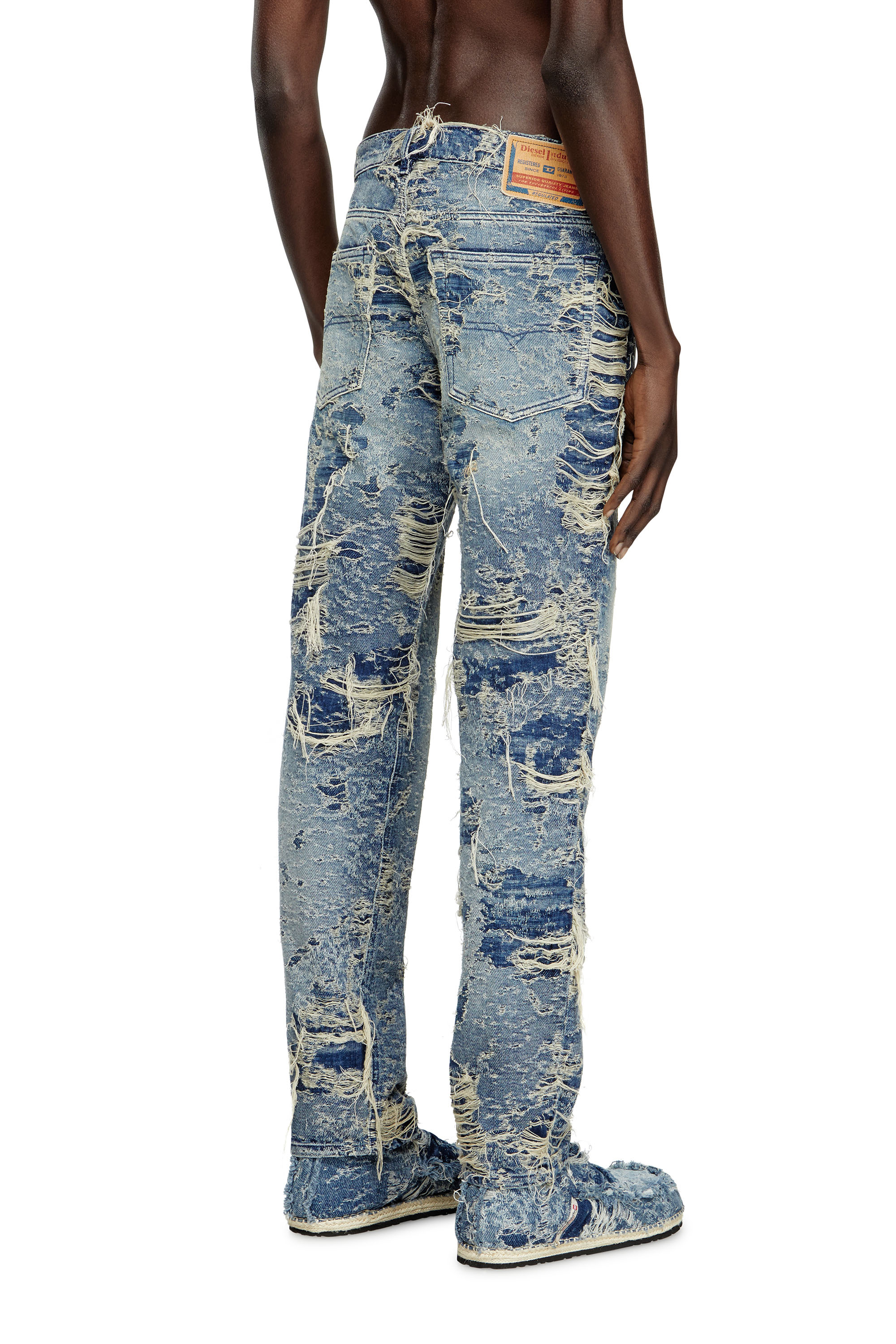 Diesel - Regular Jeans 2023 D-Finitive 09M04 Homme, Bleu moyen - Image 4